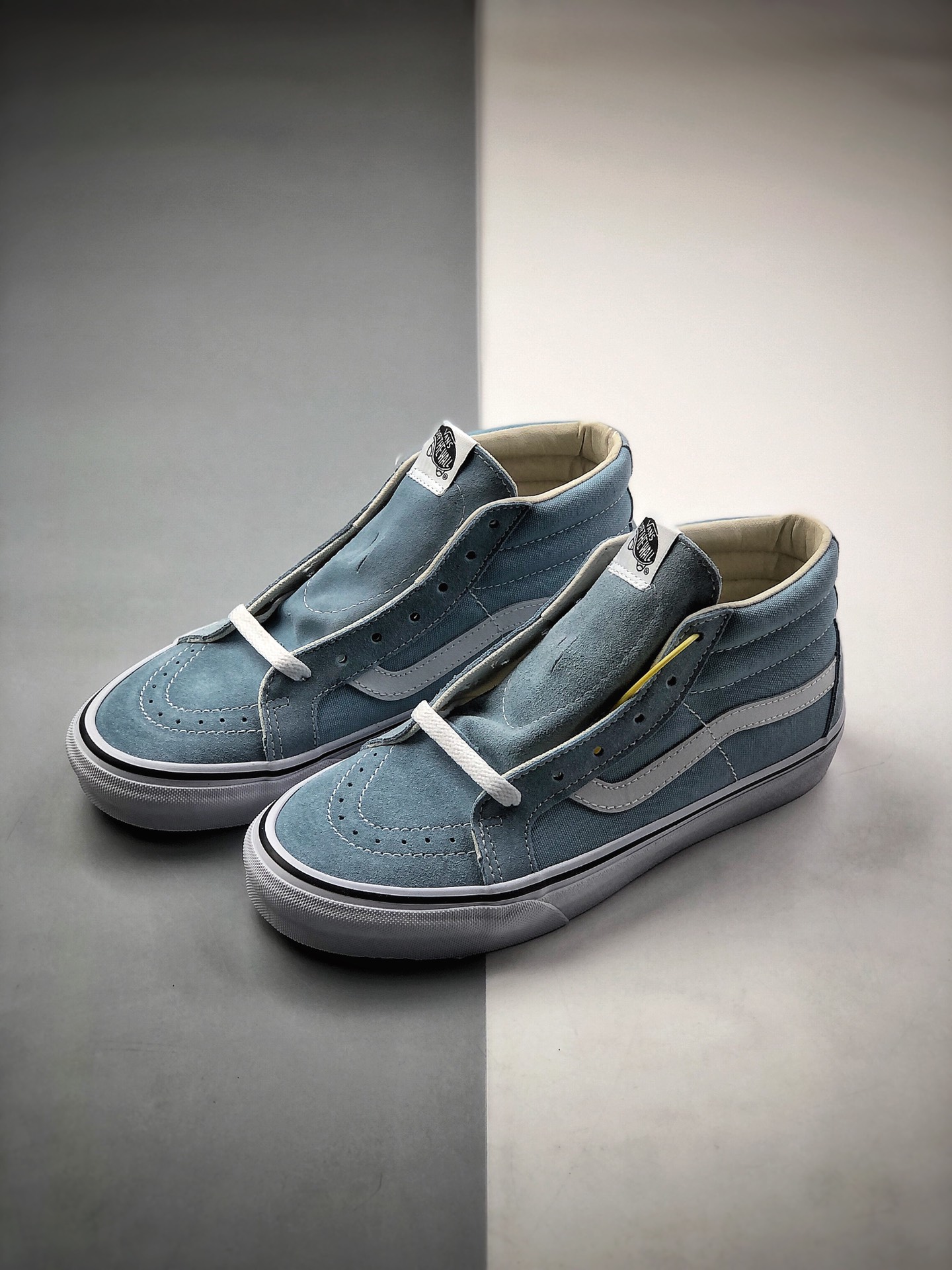 150  Vans经典款sk8mid中帮天蓝色帆布板鞋