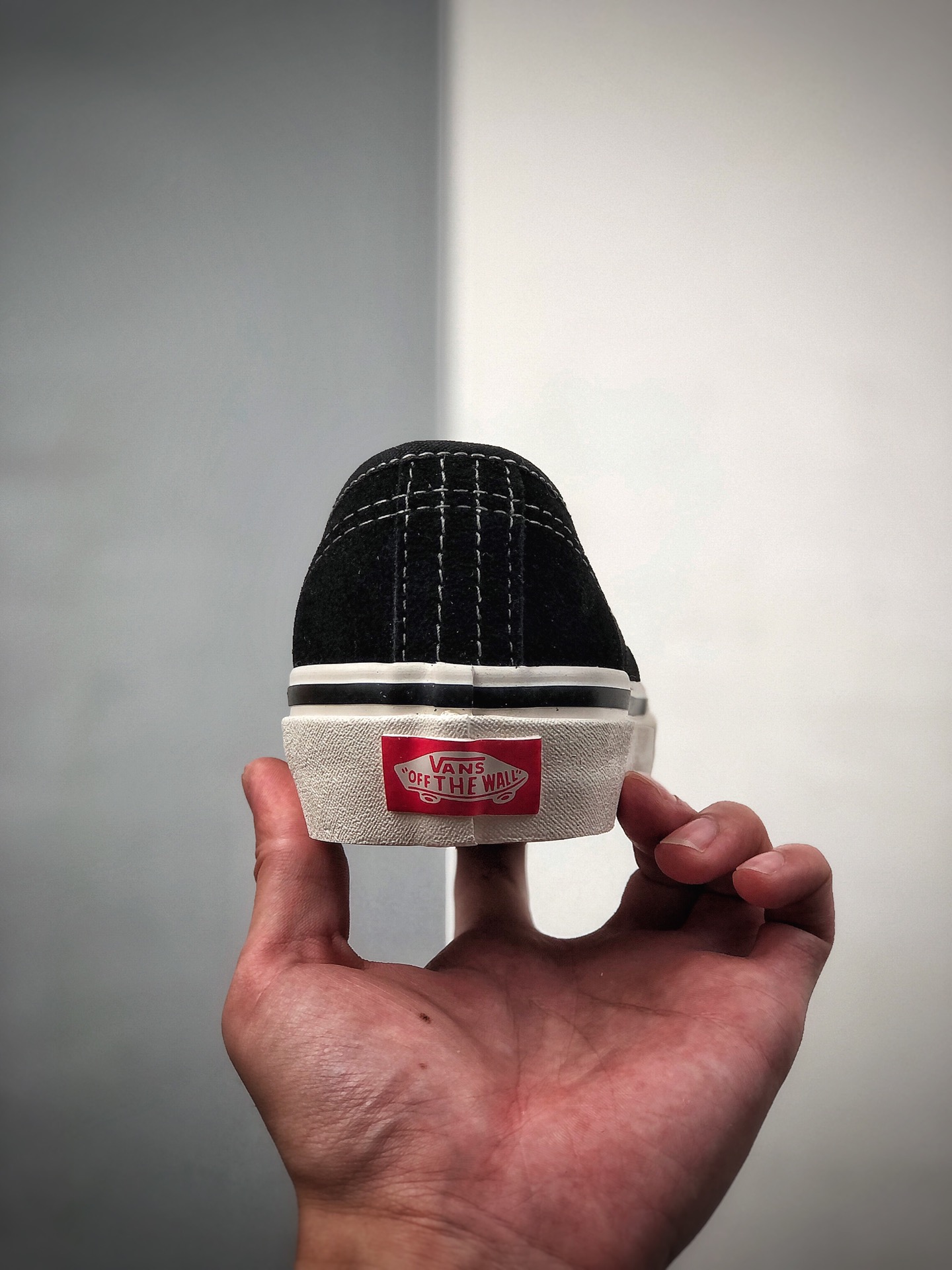 140   秋冬新款Vans Authentic 安纳海姆麂皮硫化板鞋