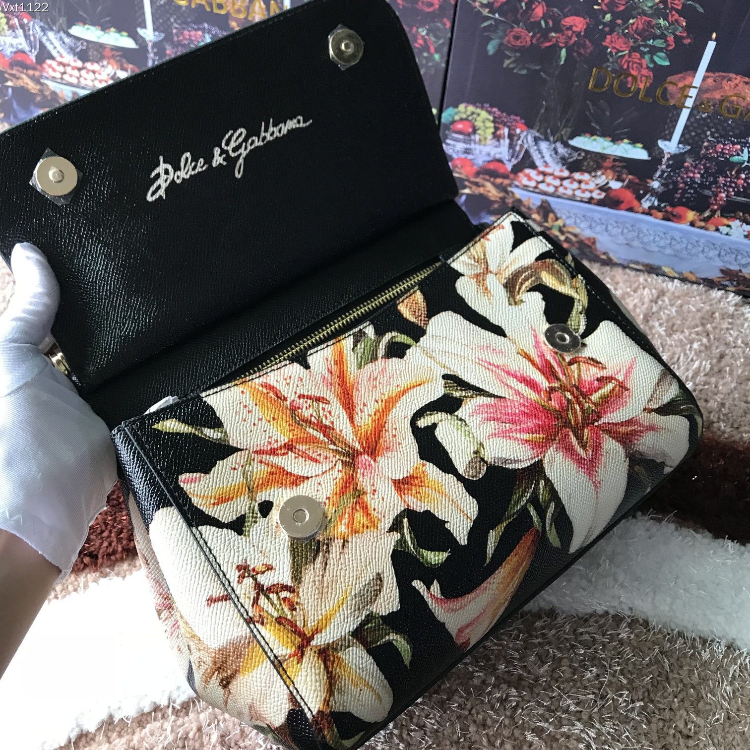 Dolce&Gabbana杜嘉班纳明星同款斜挎包可斜挎配镜子海外代购专用品有范有气场全新包型任何搭配都可