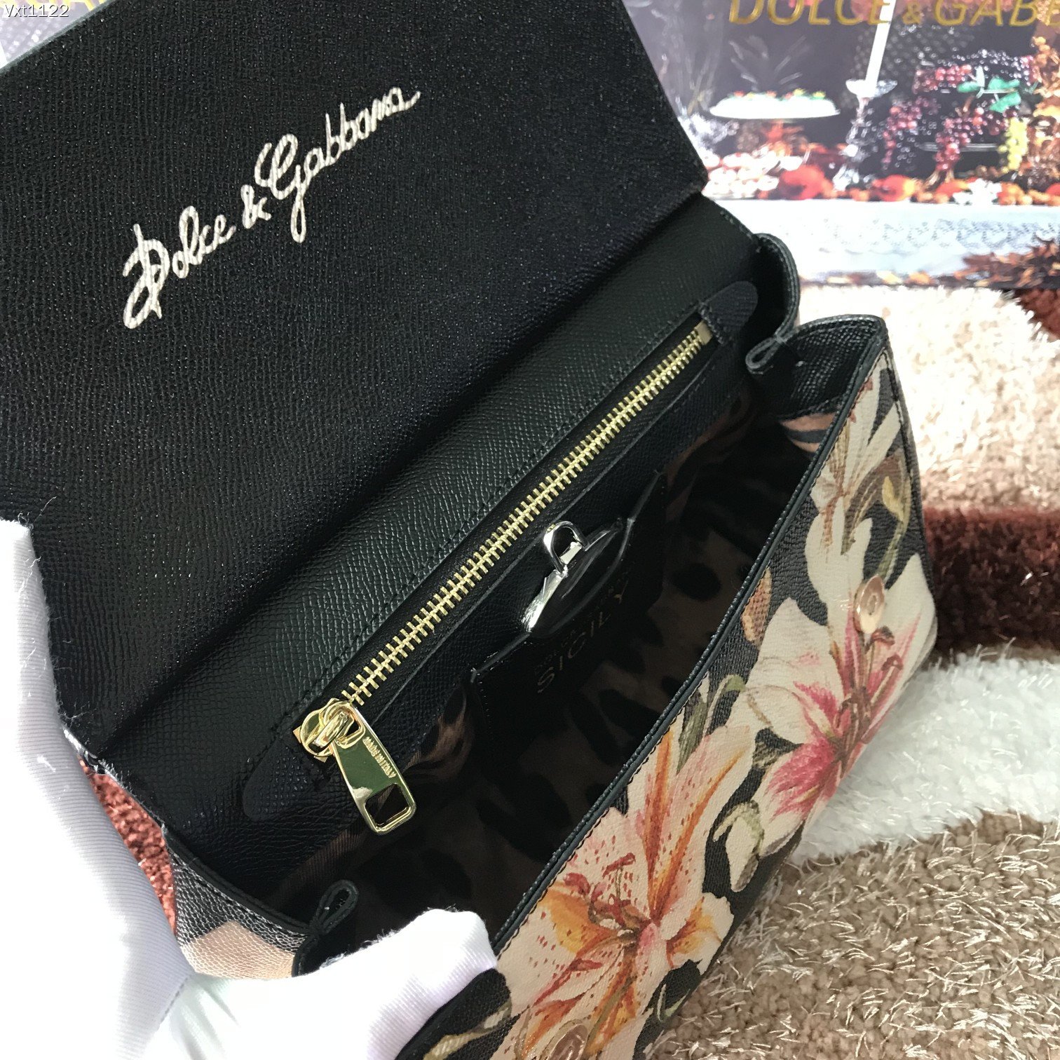 Dolce&Gabbana杜嘉班纳明星同款斜挎包可斜挎配镜子海外代购专用品有范有气场全新包型任何搭配都可