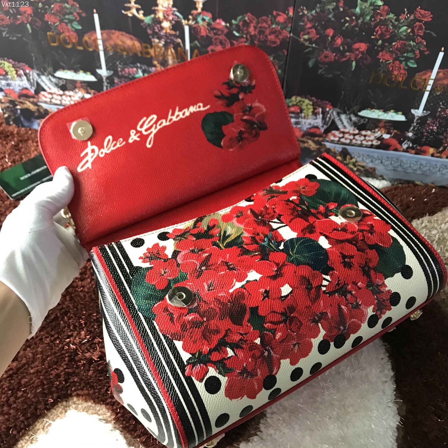 Dolce&Gabbana杜嘉班纳明星同款斜挎包可斜挎配镜子海外代购专用品有范有气场全新包型任何搭配都可