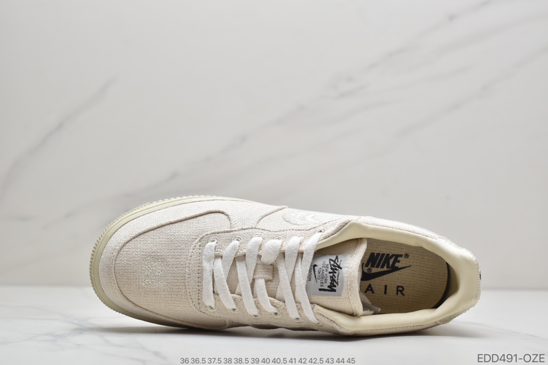 330 Stussy斯图西 x Nike Air Force 1 '07 Low”Black Cool”空军低帮经典板鞋“米白麻布电绣钩子”CZ9084-200
