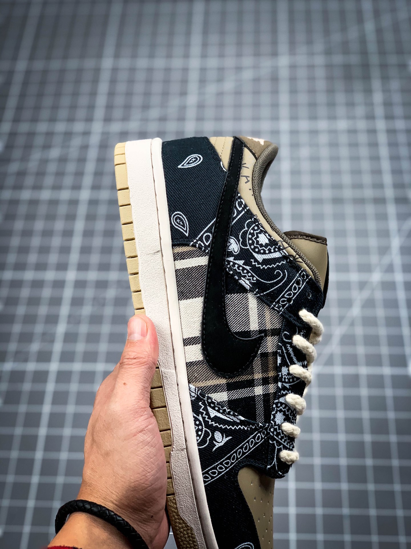 200 Nike Air Force 1 联名板鞋 腰果花  CT5053001