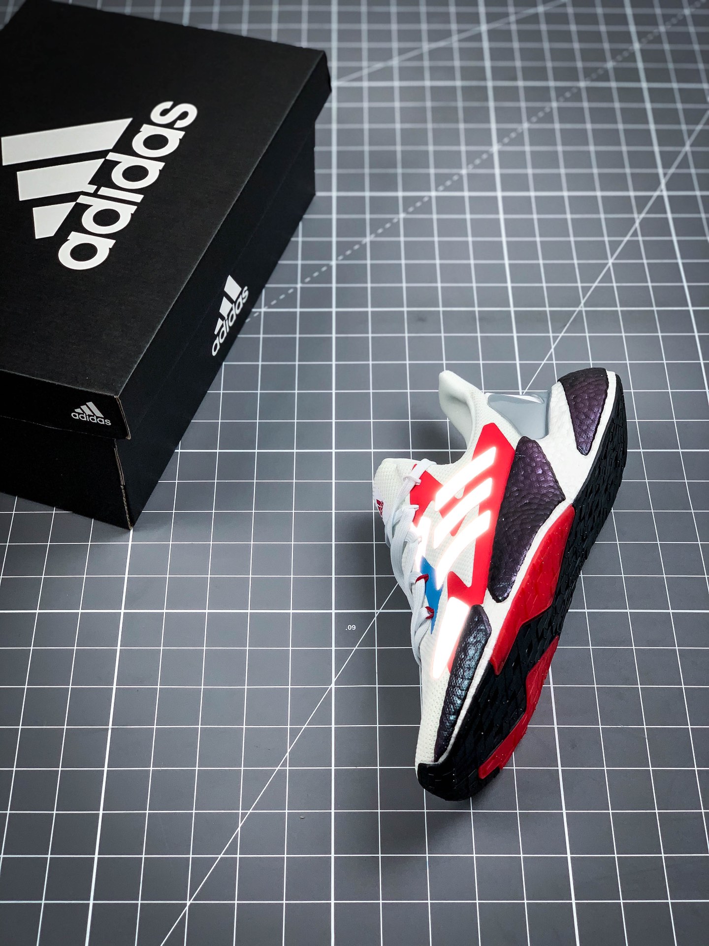 220 全网新品首发 adidas Boost X9000L4 系列款式整体造型极具速度感FW8406Y