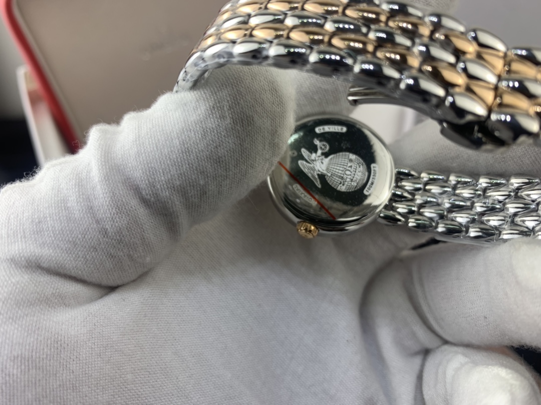 Omega 皇家 欧米茄蝶飞系列间金贝壳表盘女表