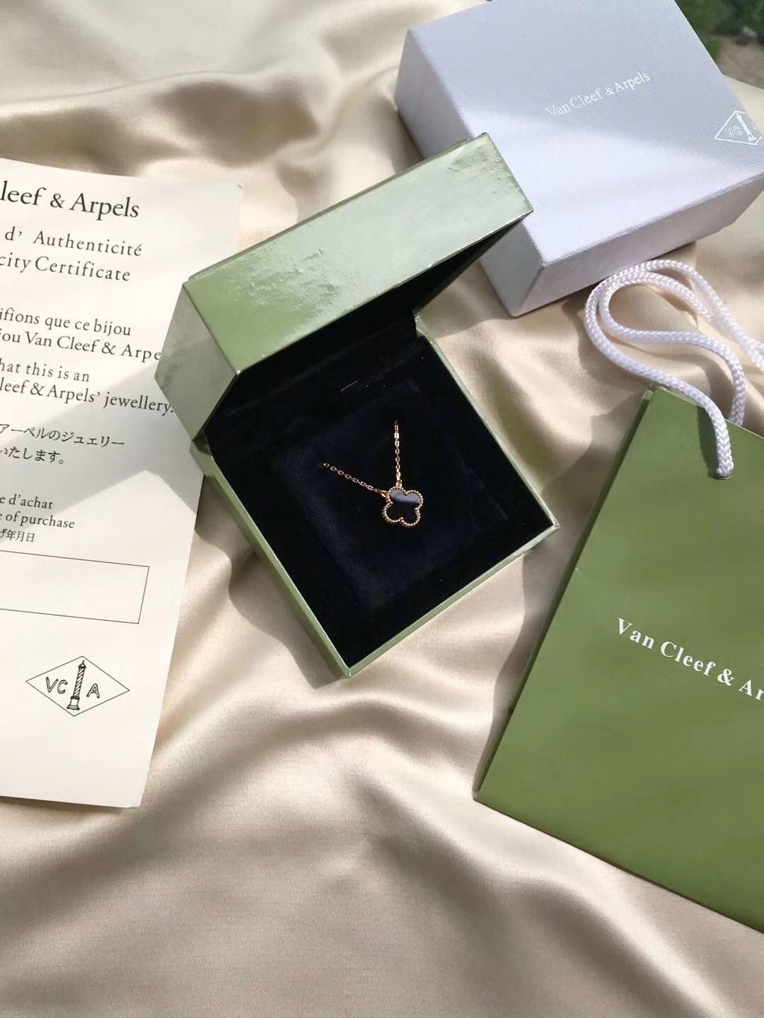 Van Cleef & Arpels 银镀K金梵克雅宝VCA单花黑玛瑙项链 起版 四叶玉髓造型轮廓流畅 线条优美