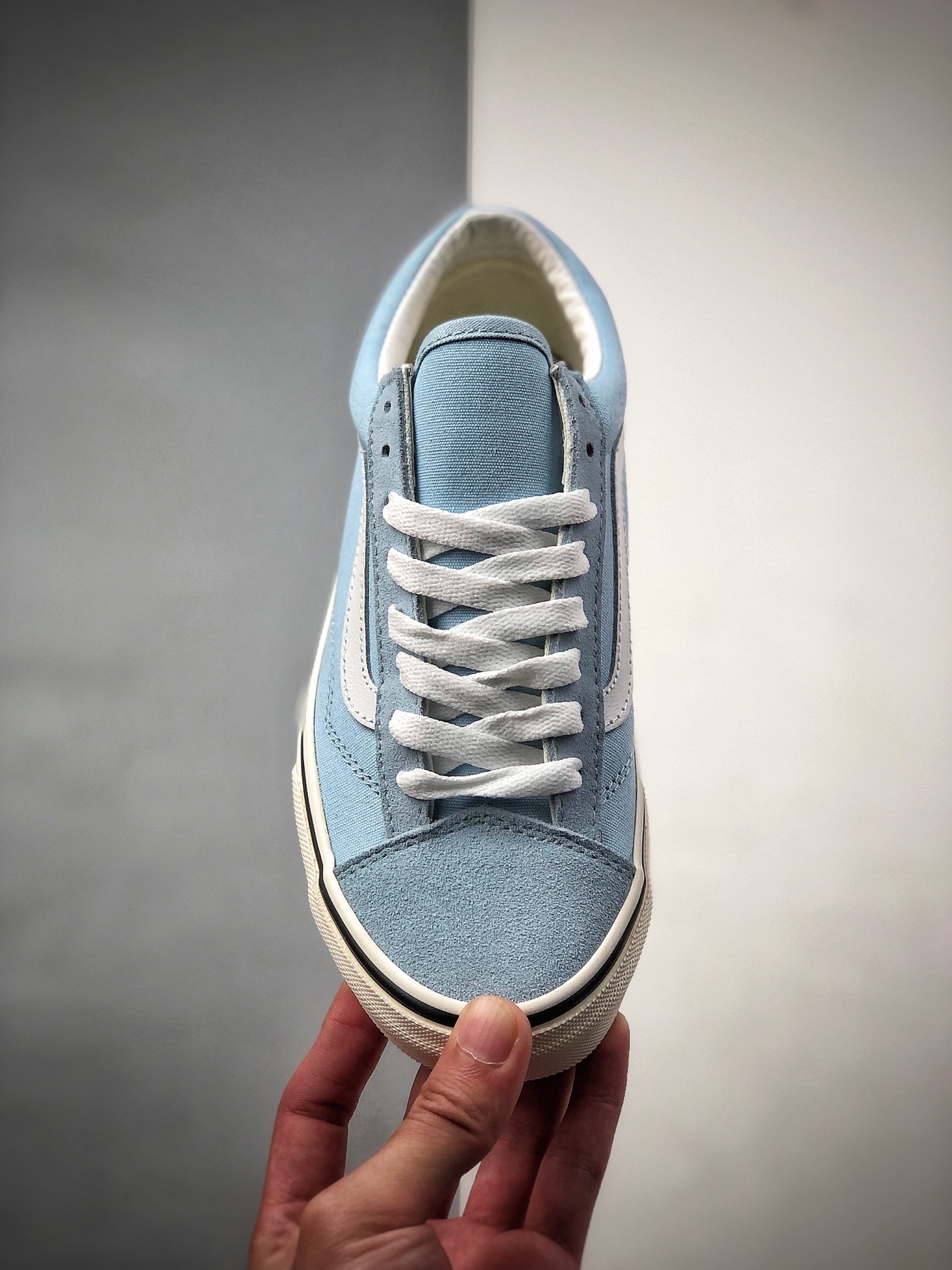 140  Vans网红元素 独角兽再度来袭 Vans Old Skool Unicorn 万斯  36.5 37 38 38.5 39 40 40.5 41 42 42.5 43 44