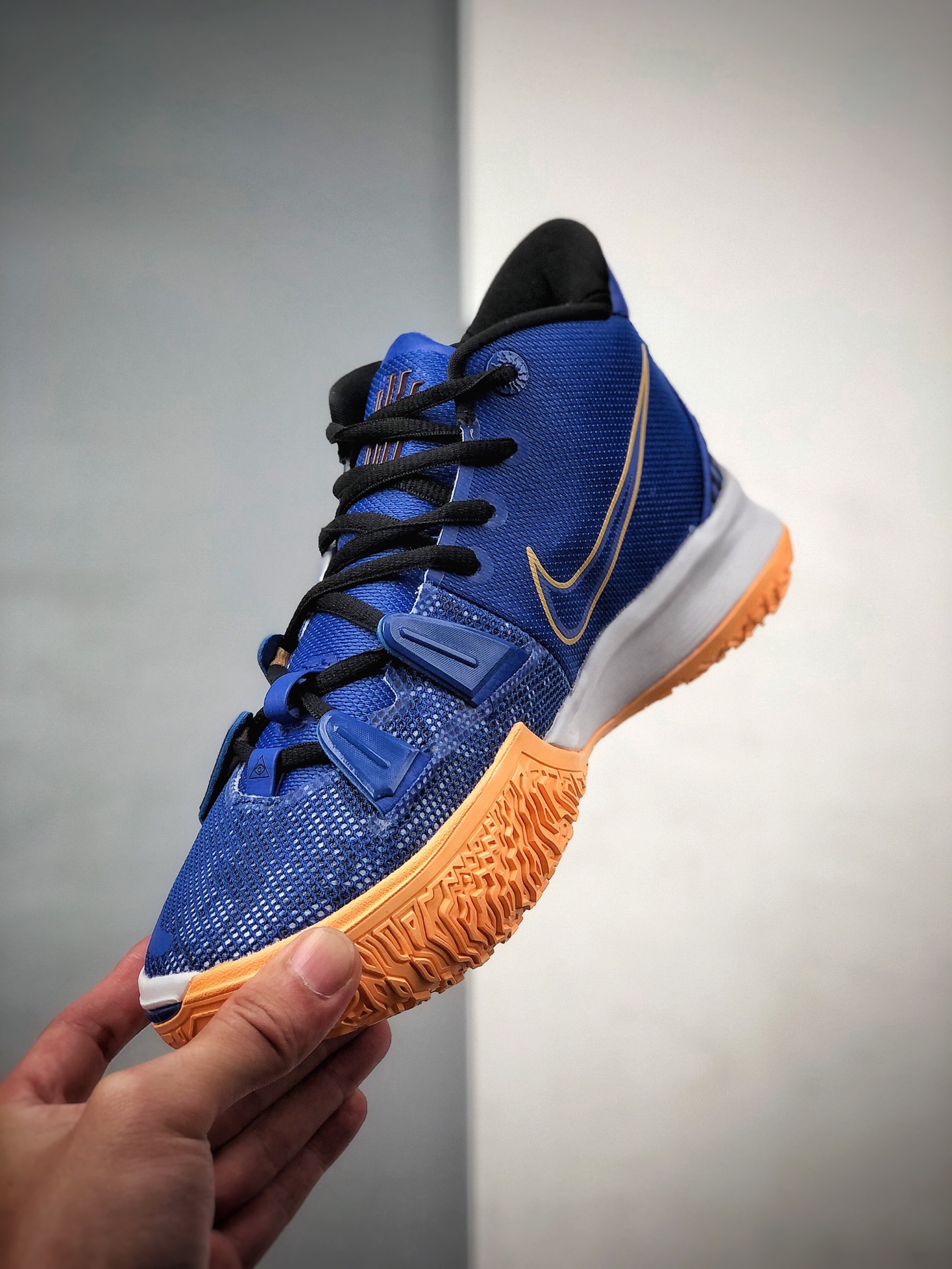 230 欧文全新七代 战靴耐克Nike Kyrie 7 PRE HEAT EP 欧文7代CT4080-400