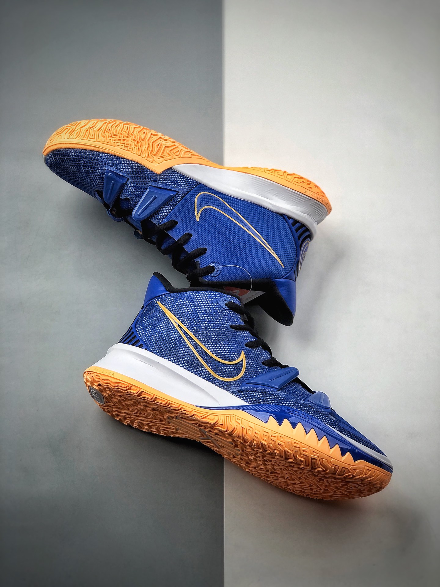 230 欧文全新七代 战靴耐克Nike Kyrie 7 PRE HEAT EP 欧文7代CT4080-400