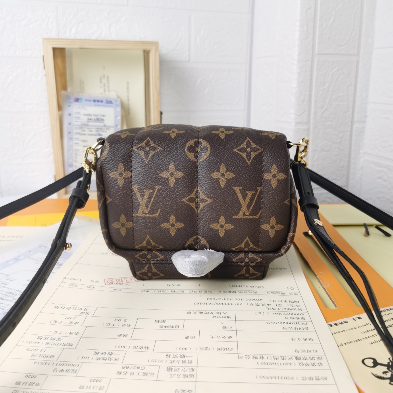 個性派のミニマリスト向け！MONOGRAM BACKPACK