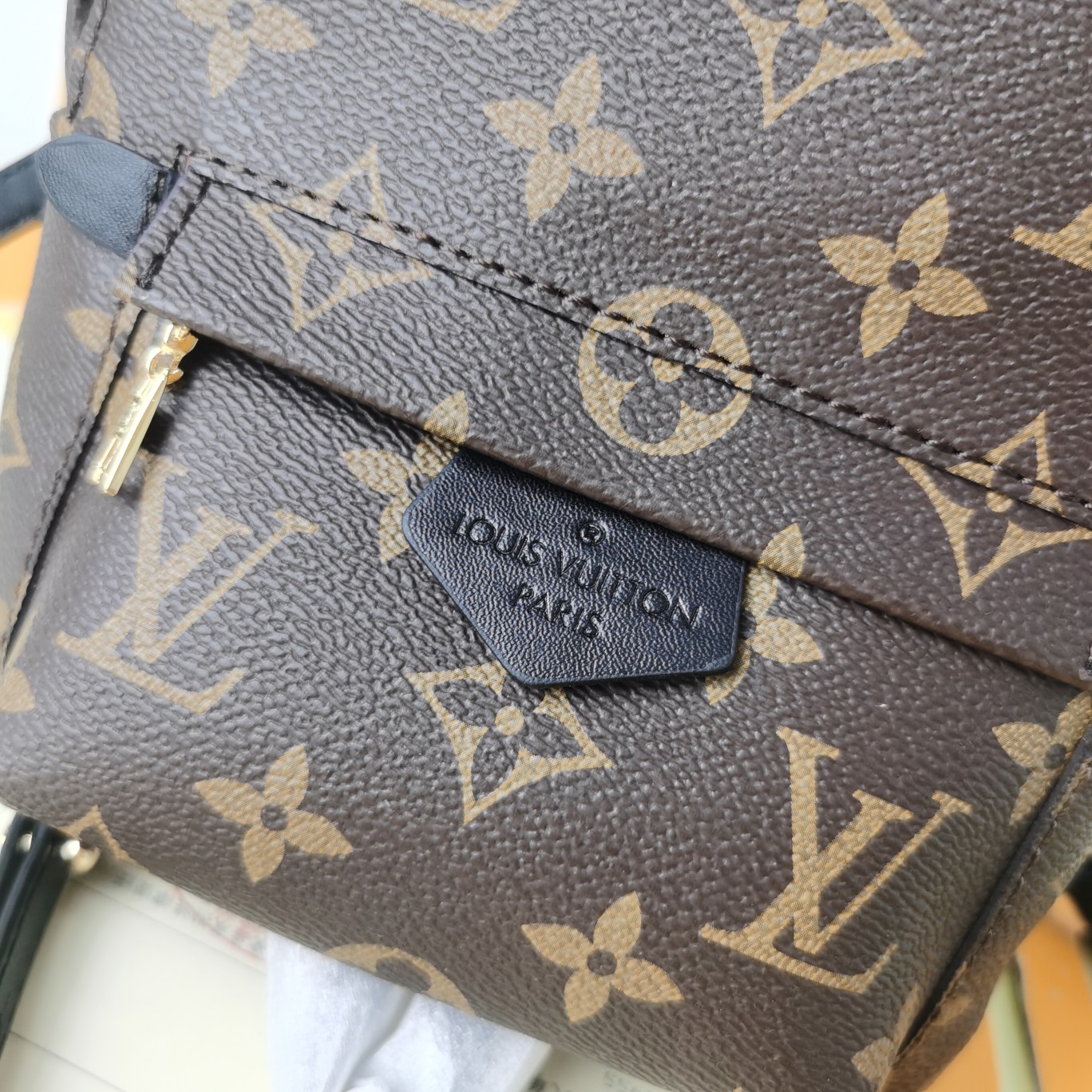 個性派のミニマリスト向け！MONOGRAM BACKPACK