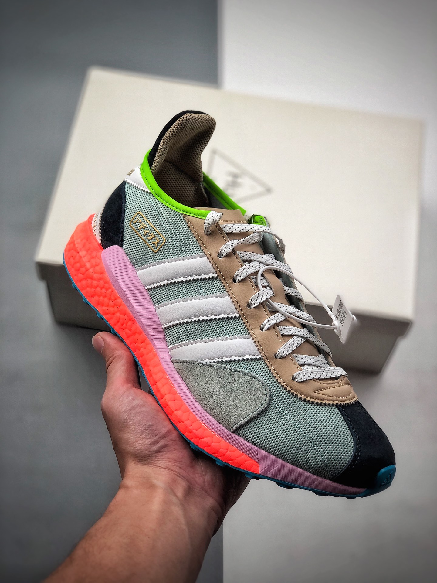 240 Human Made x Adidas Tokio Solar HM 全新联名系列运动跑鞋