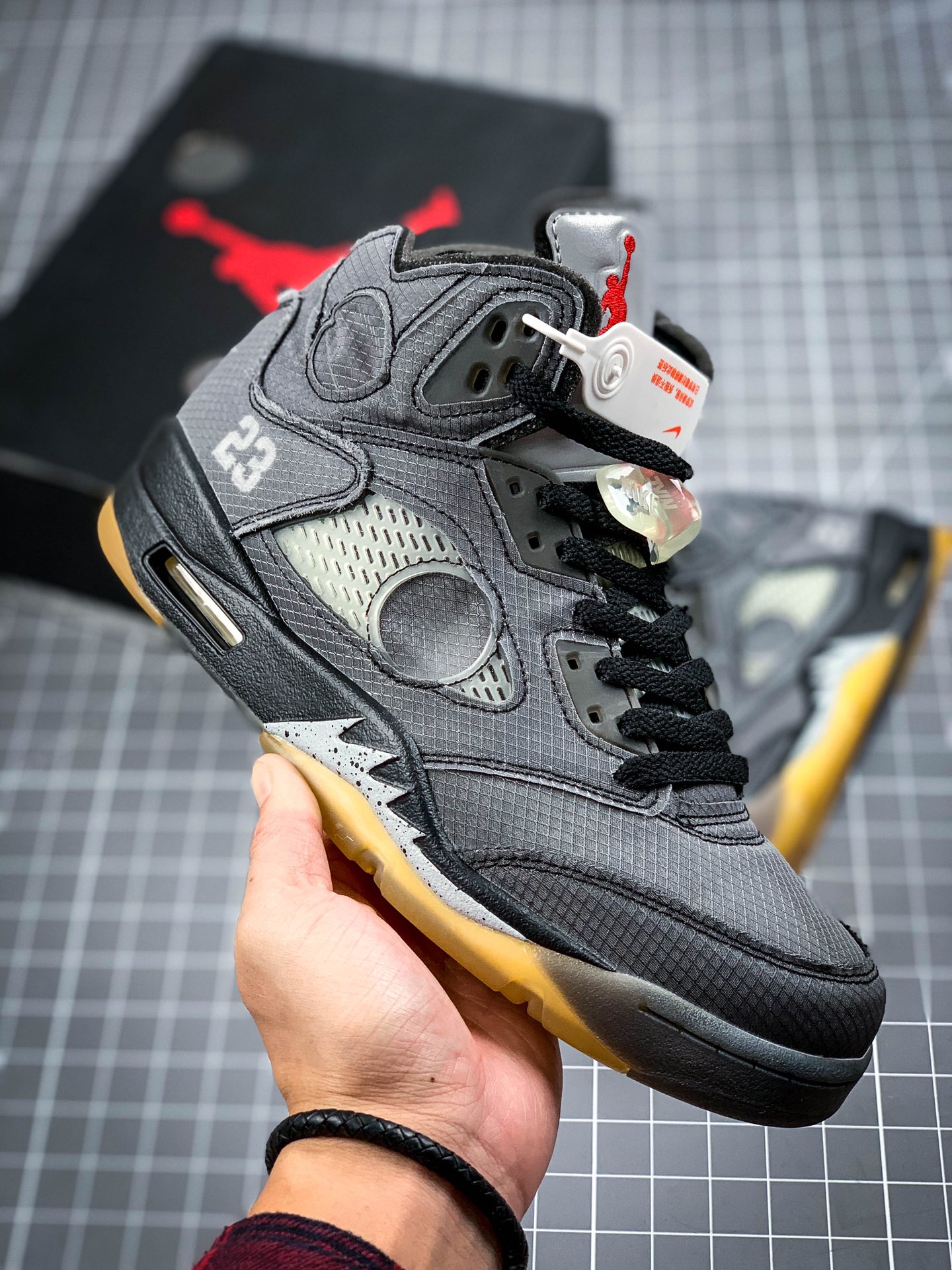 240 OFF-WHITE X Air Jordan 5 OW联名 AJ5乔5 男子文化篮球鞋 CT8480-001