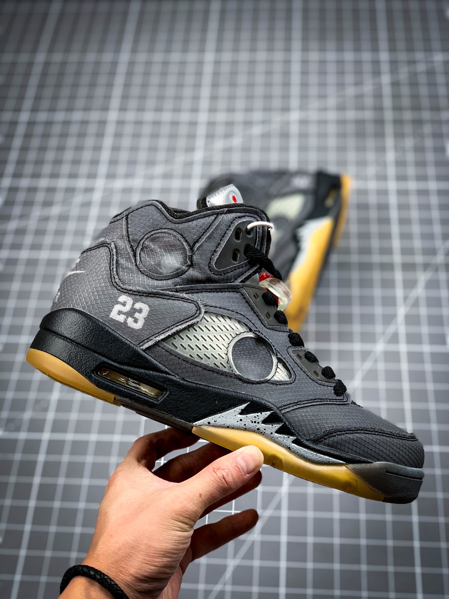 240 OFF-WHITE X Air Jordan 5 OW联名 AJ5乔5 男子文化篮球鞋 CT8480-001