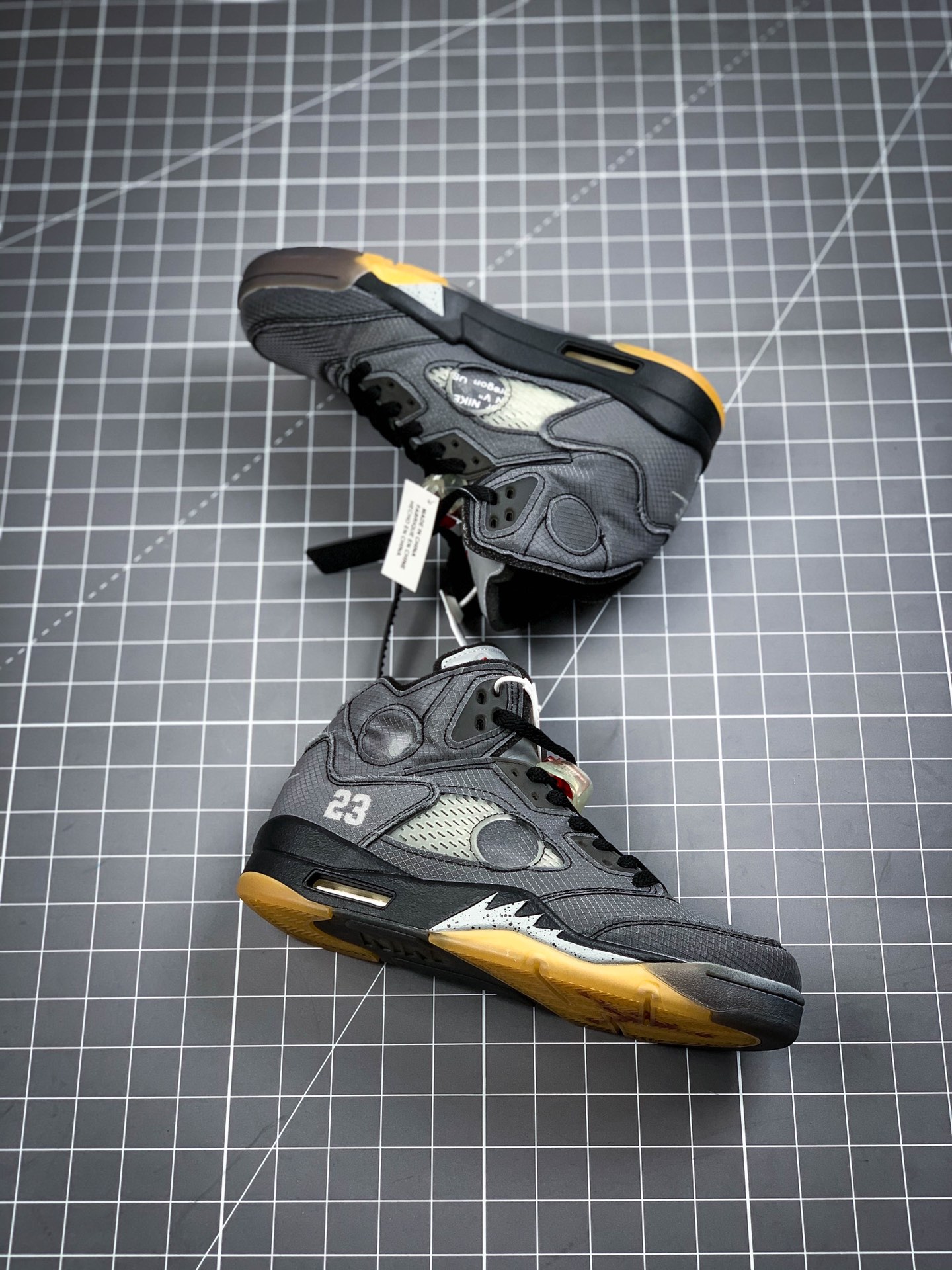 240 OFF-WHITE X Air Jordan 5 OW联名 AJ5乔5 男子文化篮球鞋 CT8480-001