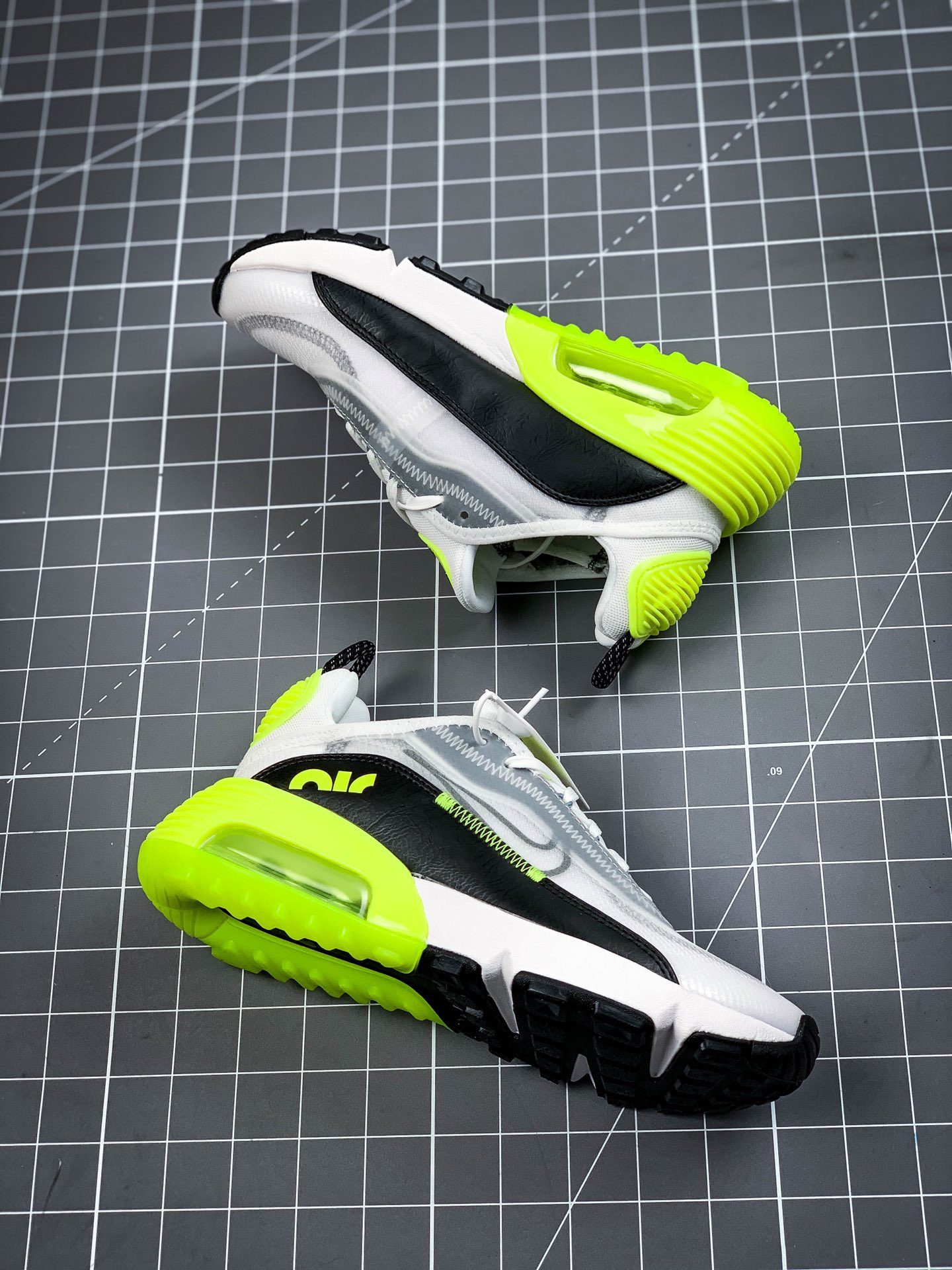 180 公司级 Nike Air Max 2090 耐克2020春季新款气垫跑鞋 BV9977-102