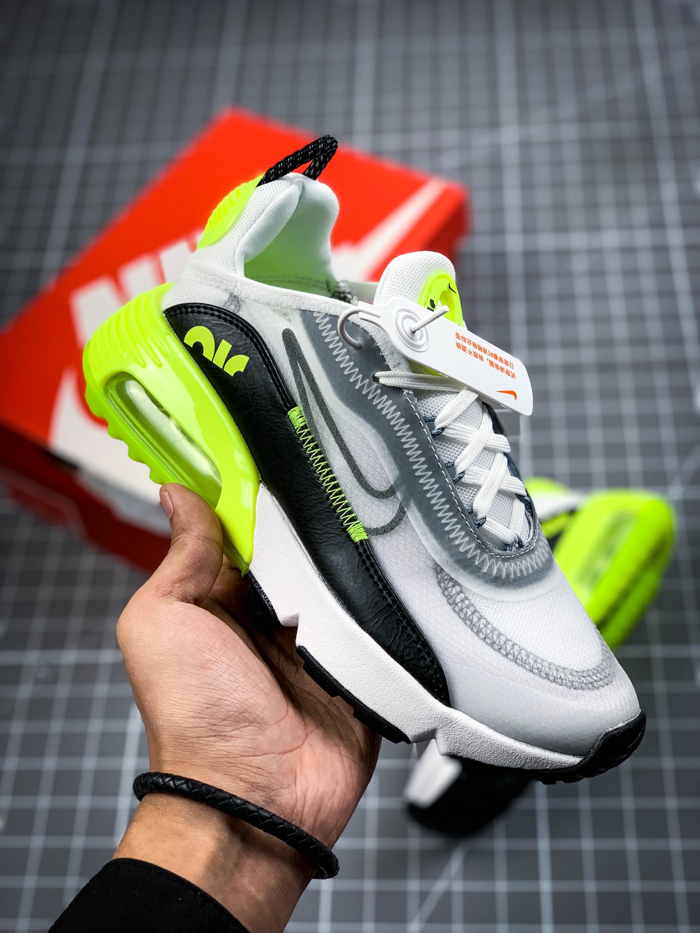 180 公司级 Nike Air Max 2090 耐克2020春季新款气垫跑鞋 BV9977-102