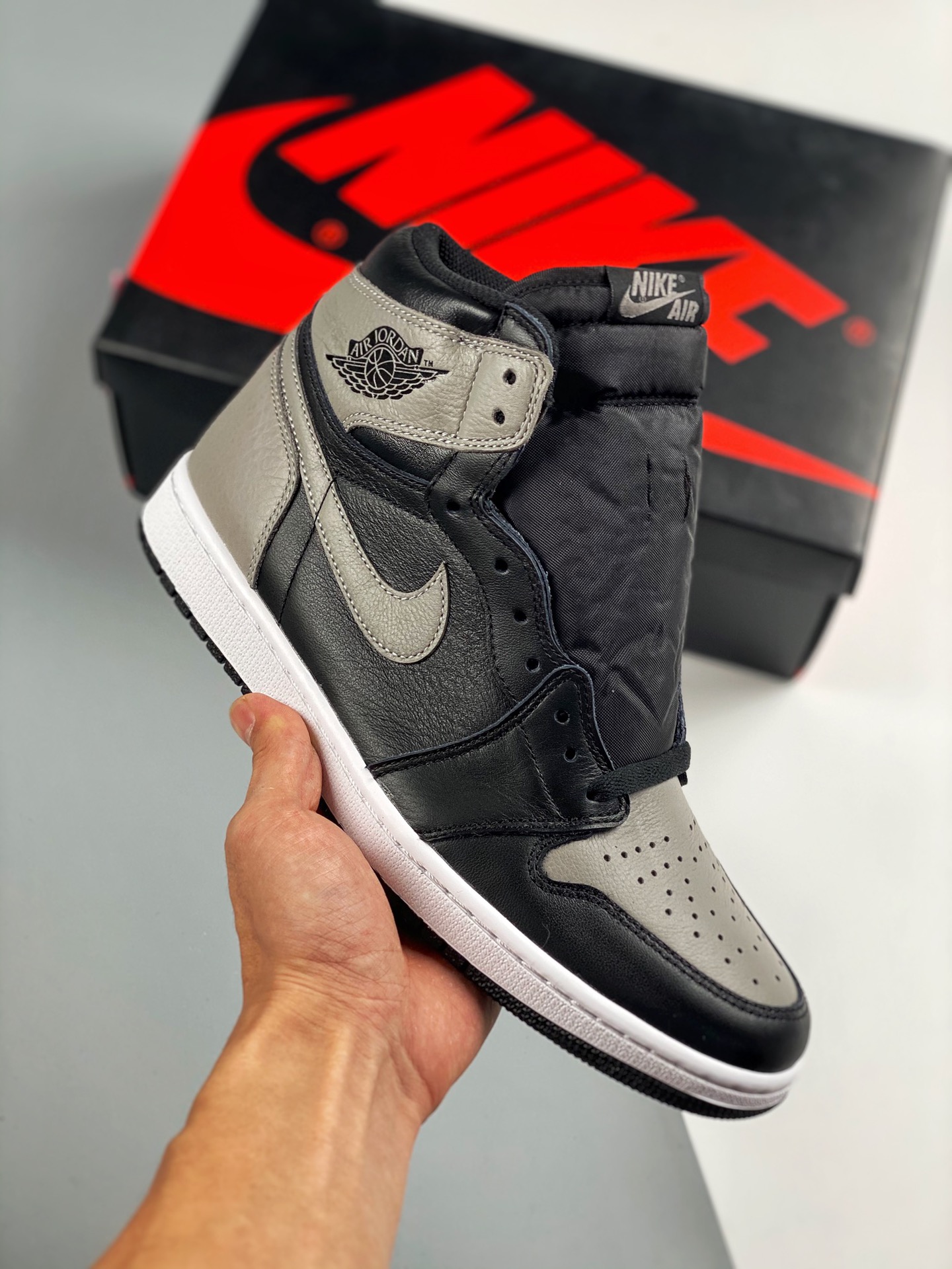 Exportación de original puro, alcanzando la cima de nuevo 💪🏻 💪🏻 Air Jordan 1 Retro High "Shadow" gris oscuro / somb…
