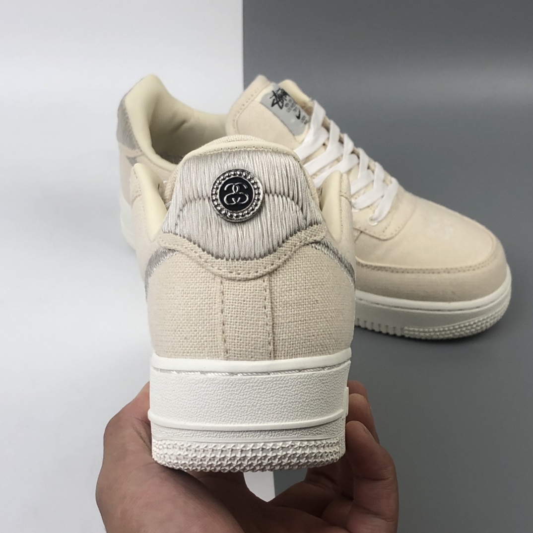 280 美国元祖街头潮牌Stussy斯图西 x Nike Air Force 1 '07 Low”Black Cool”空军低帮经典百搭休闲运动板鞋“奶黄白黑麻布电绣钩子”CZ9084-200