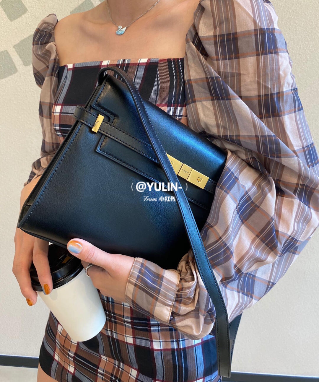 Ysl 𝑴𝒂𝒏𝒉𝒂𝒕𝒕𝒂𝒏 29CM曼哈顿法棍包 579271黑色牙签纹金扣