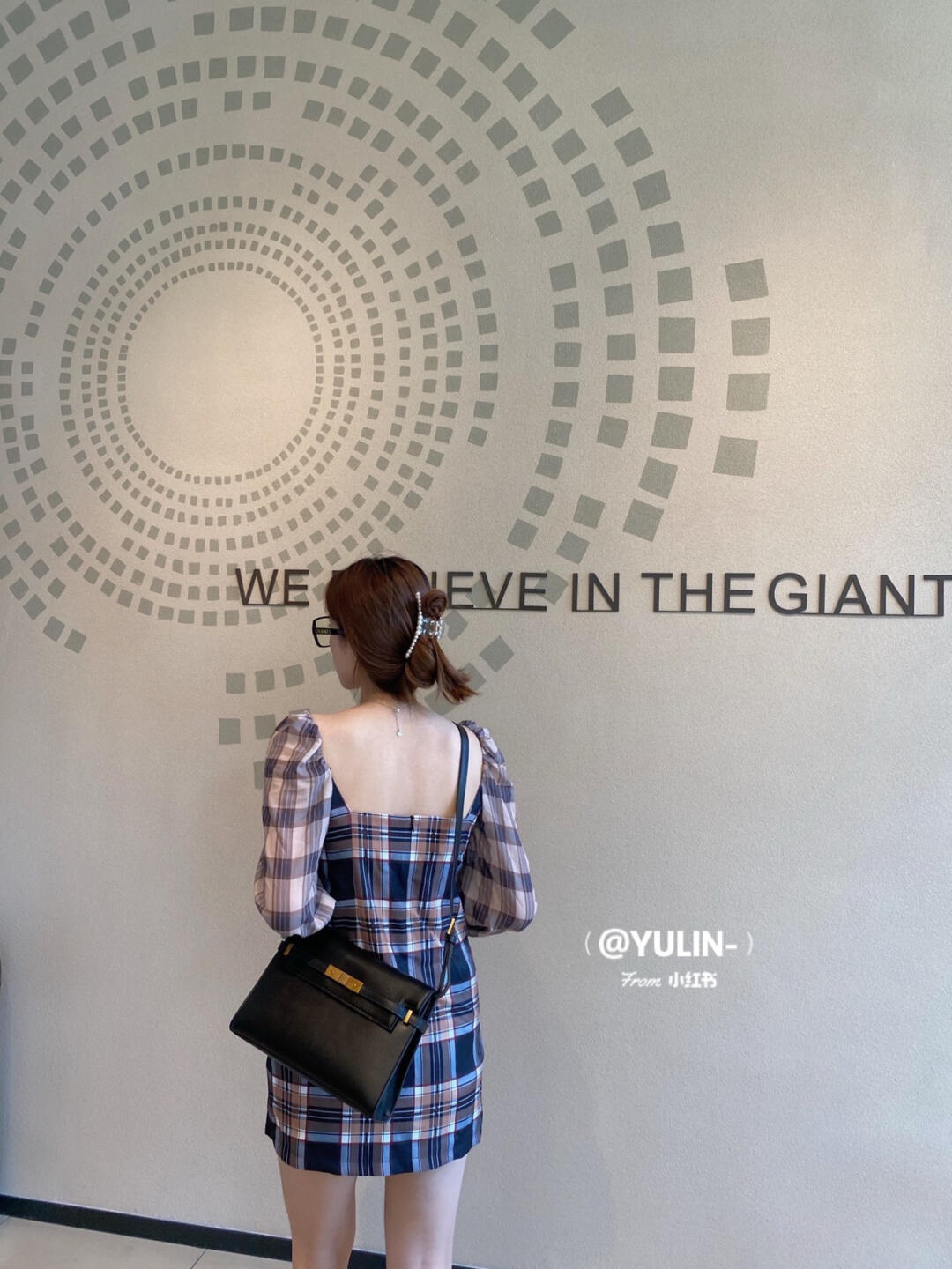 Ysl 𝑴𝒂𝒏𝒉𝒂𝒕𝒕𝒂𝒏 29CM曼哈顿法棍包 579271黑色牙签纹金扣