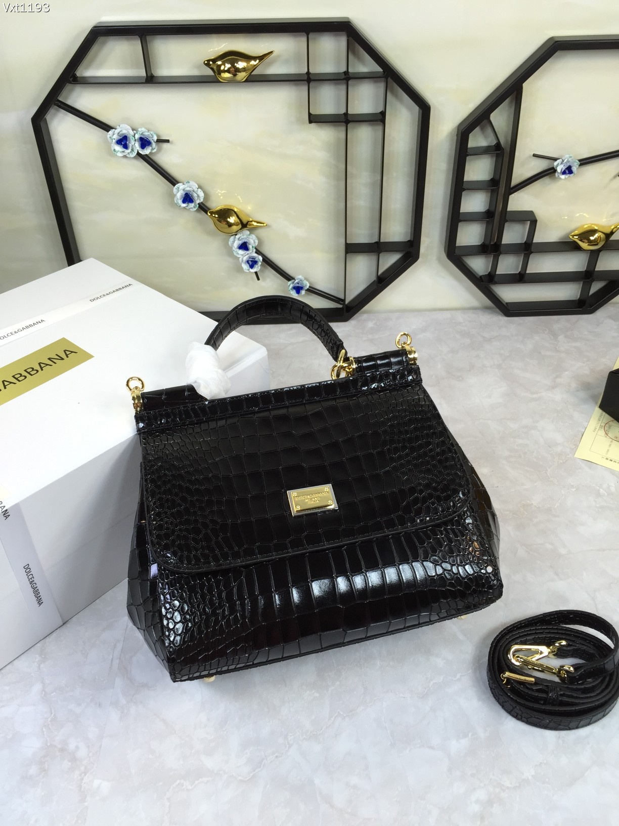 顶级原单Dolce&Gabbana杜嘉班纳️香港正品购入打版决定顶级牛货做工精细完美袋形进口头层牛皮压纹
