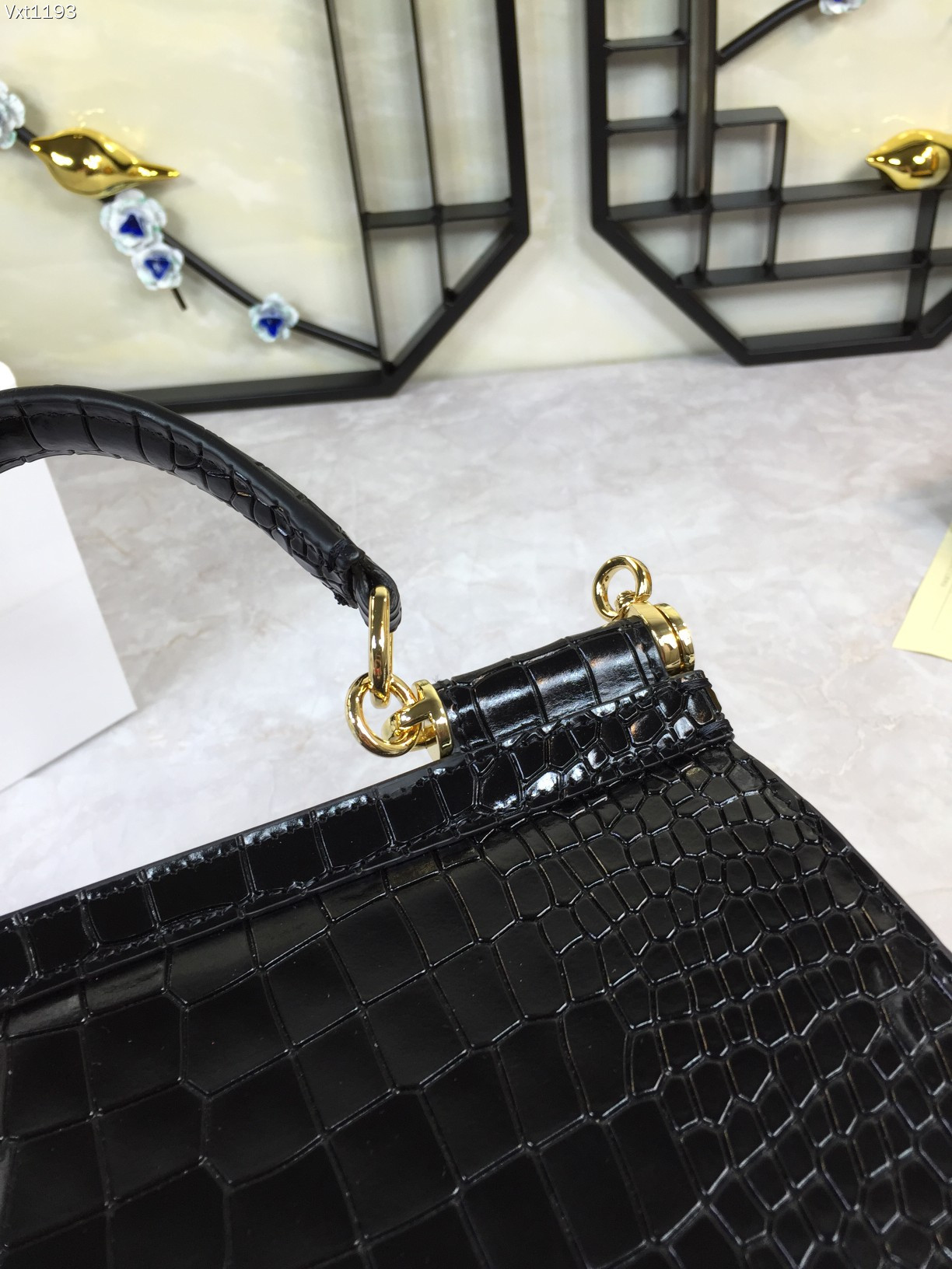 顶级原单Dolce&Gabbana杜嘉班纳️香港正品购入打版决定顶级牛货做工精细完美袋形进口头层牛皮压纹