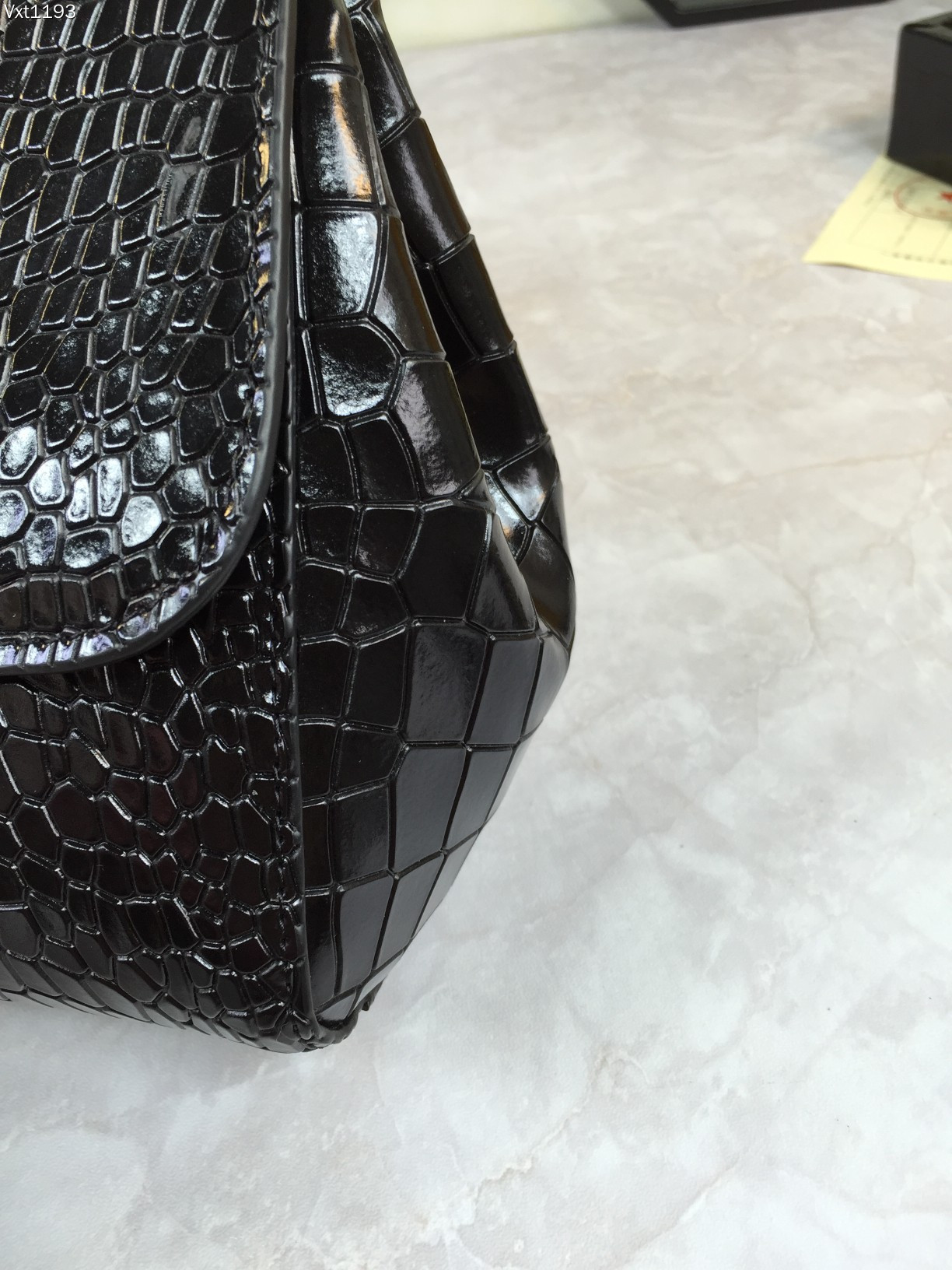 顶级原单Dolce&Gabbana杜嘉班纳️香港正品购入打版决定顶级牛货做工精细完美袋形进口头层牛皮压纹