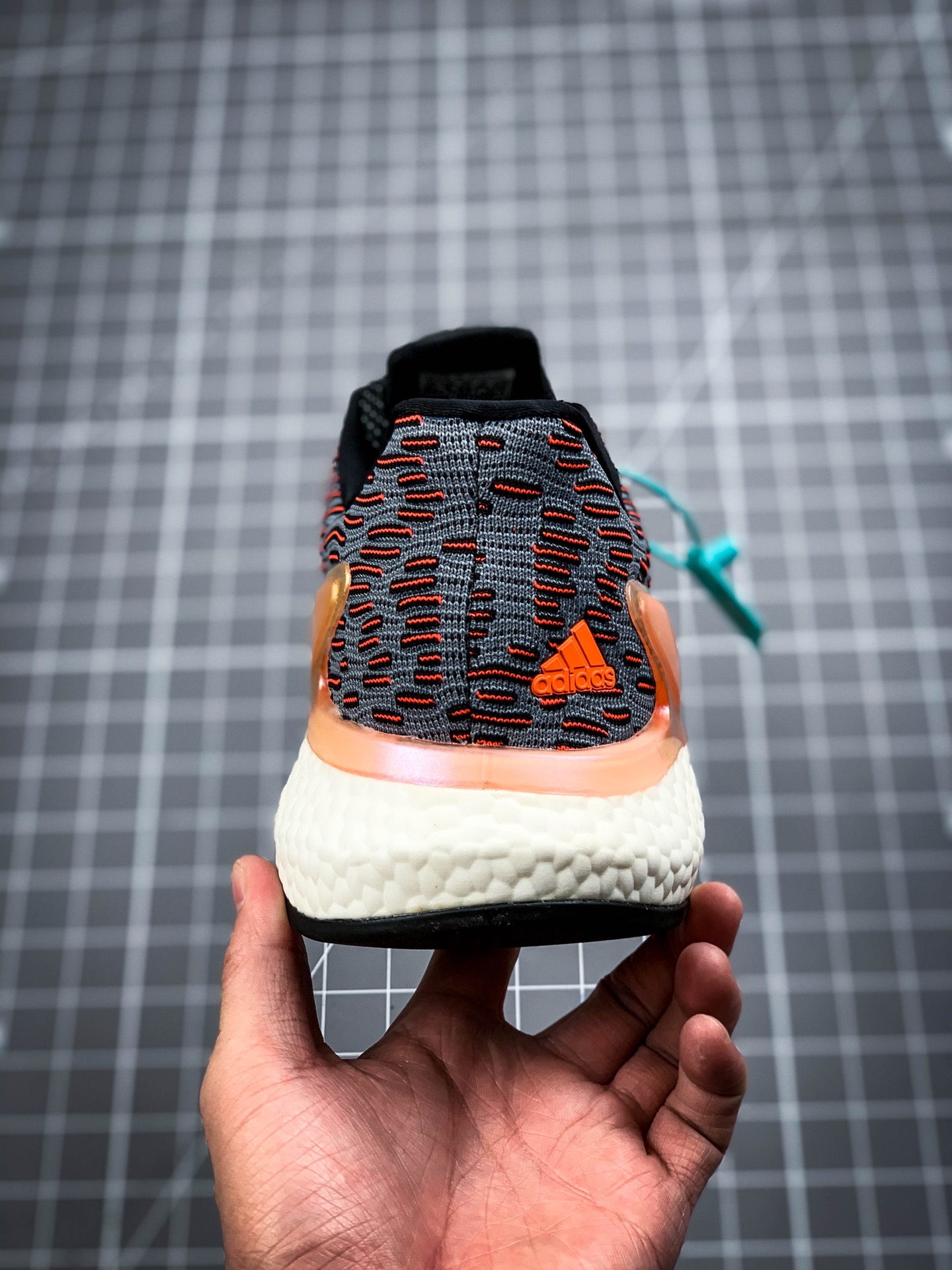 190 公司级阿迪达斯adidas Lava Boost 阿尔法火山爆米花系列阿尔法透气冰丝休闲运动慢跑鞋 FW8309 6201
