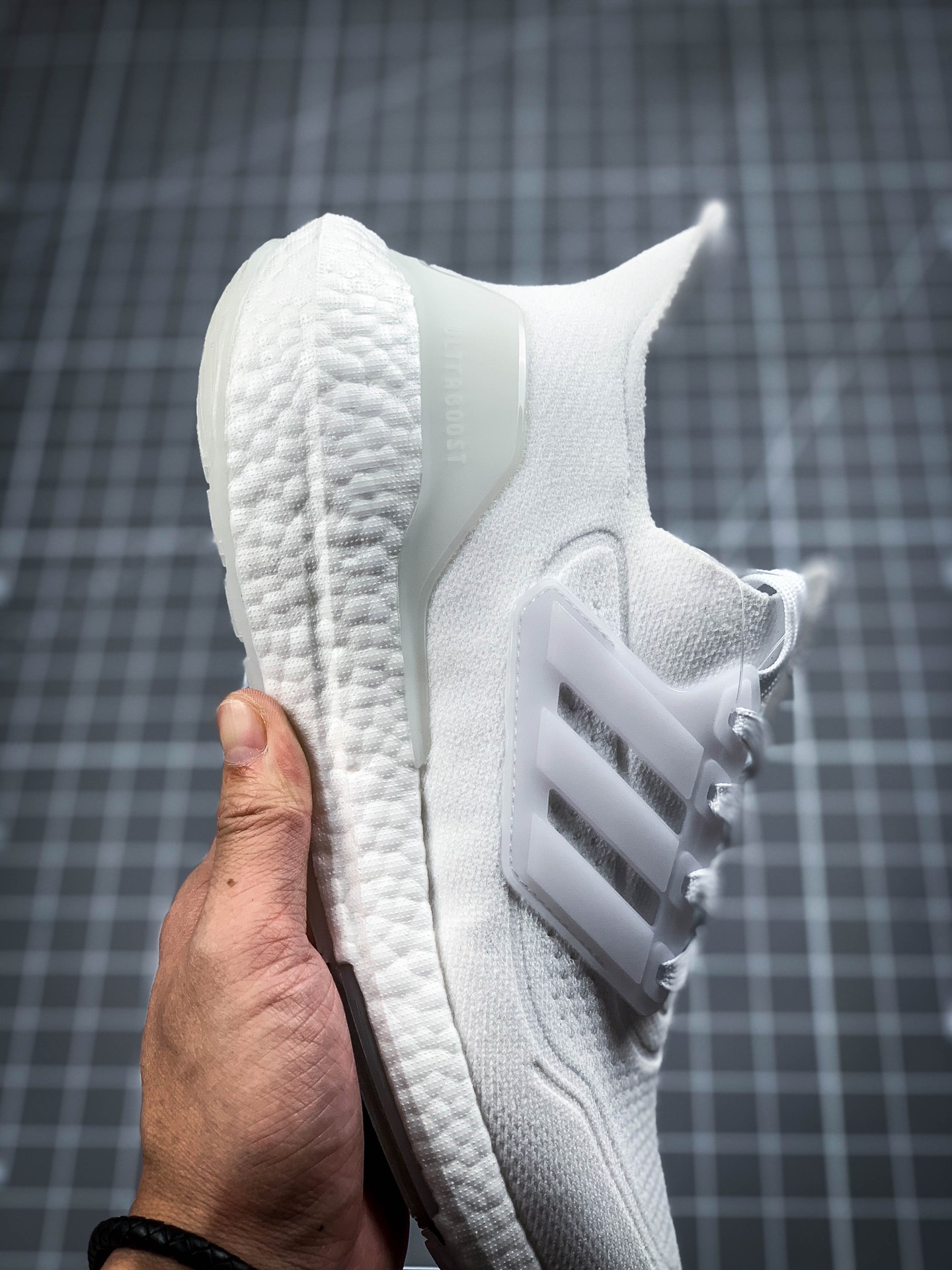 240  Ultra Boost 2020新款特别联名FY0402