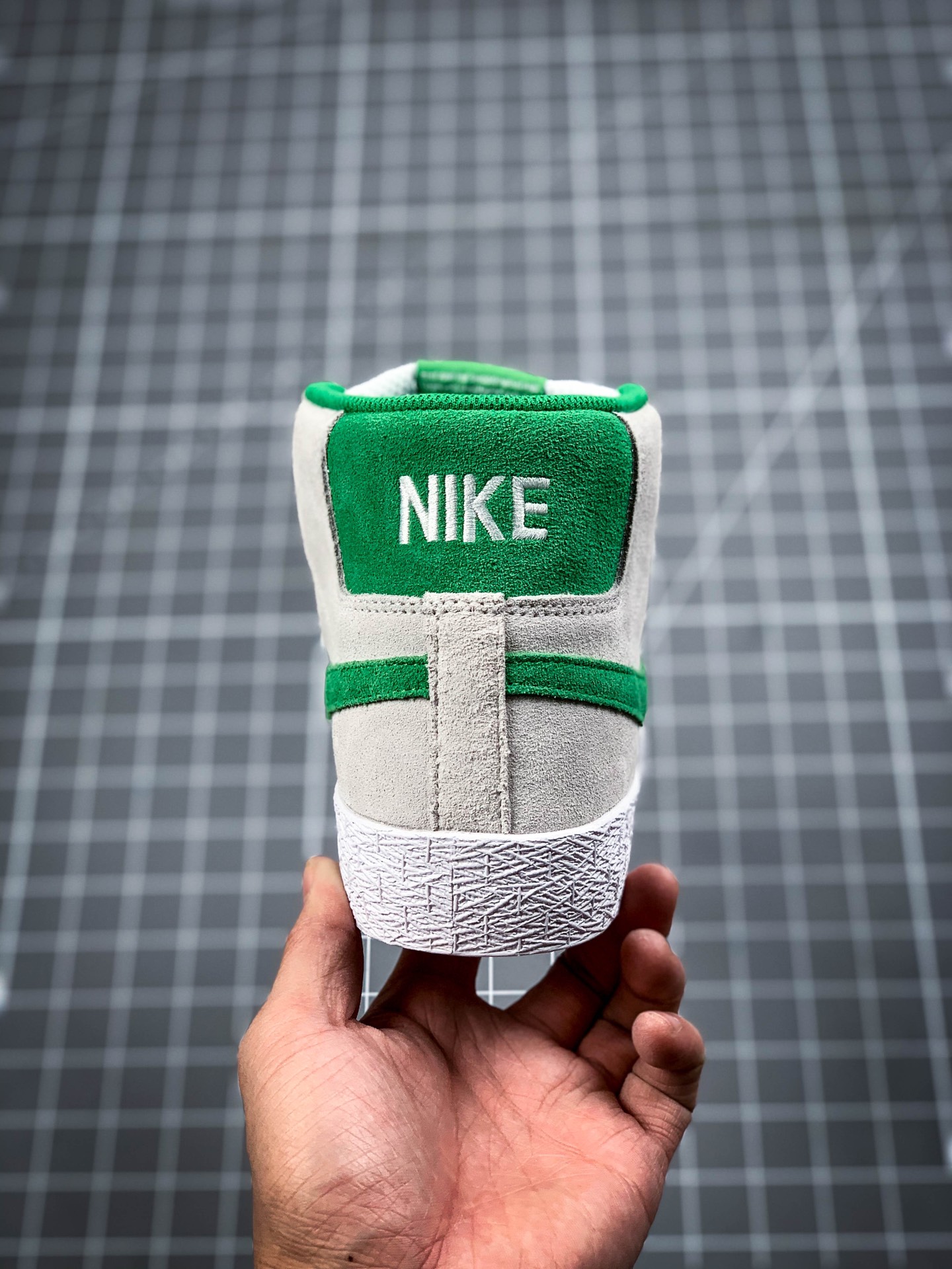 220 公司级#耐克Nike Blazer Mid 灰白/红白 开拓者系列864349