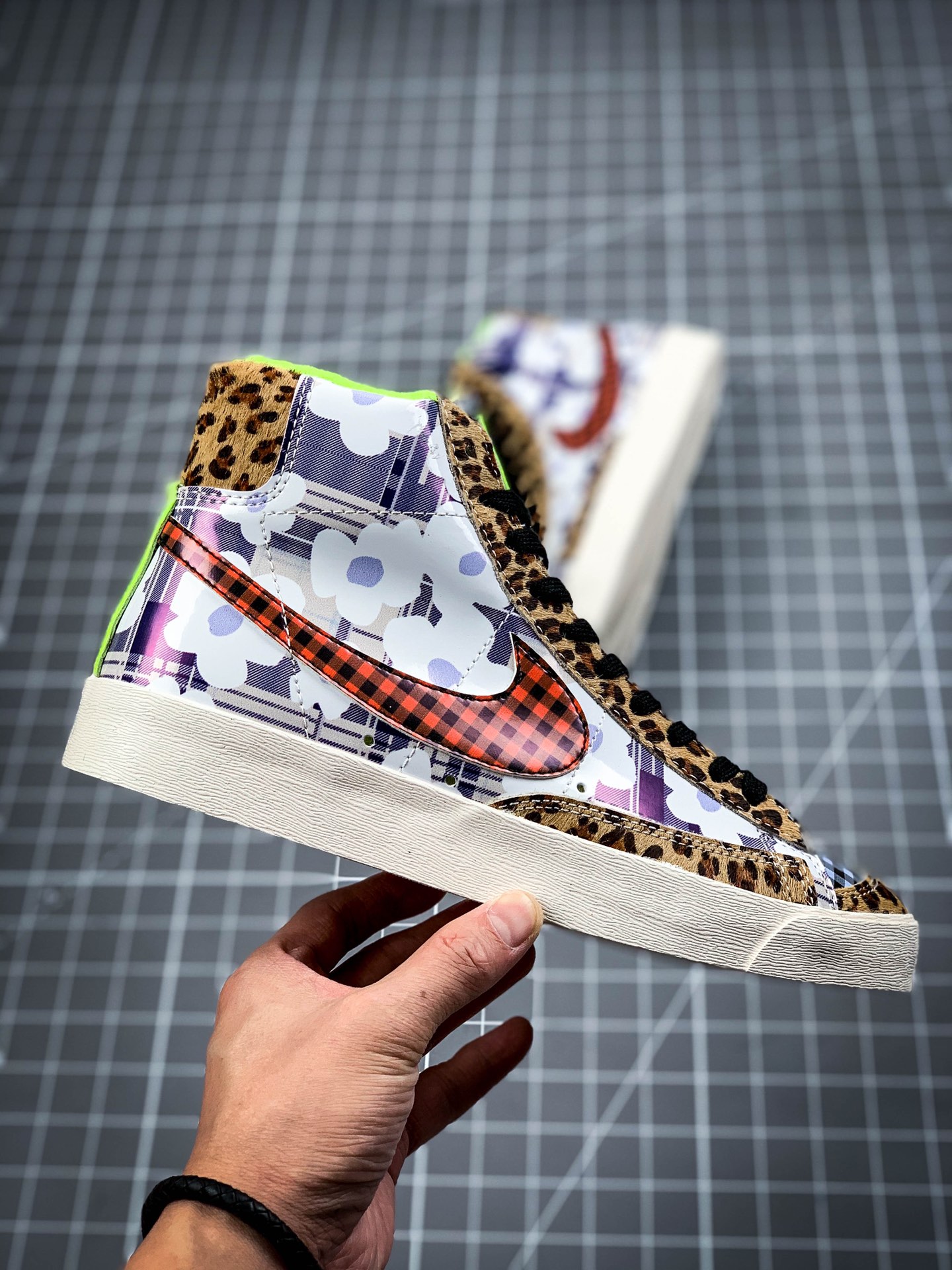 240 公司级耐克Nike Blazer Mid77 鸳鸯格纹小花豹纹男女板鞋 货号：CJ4239-981