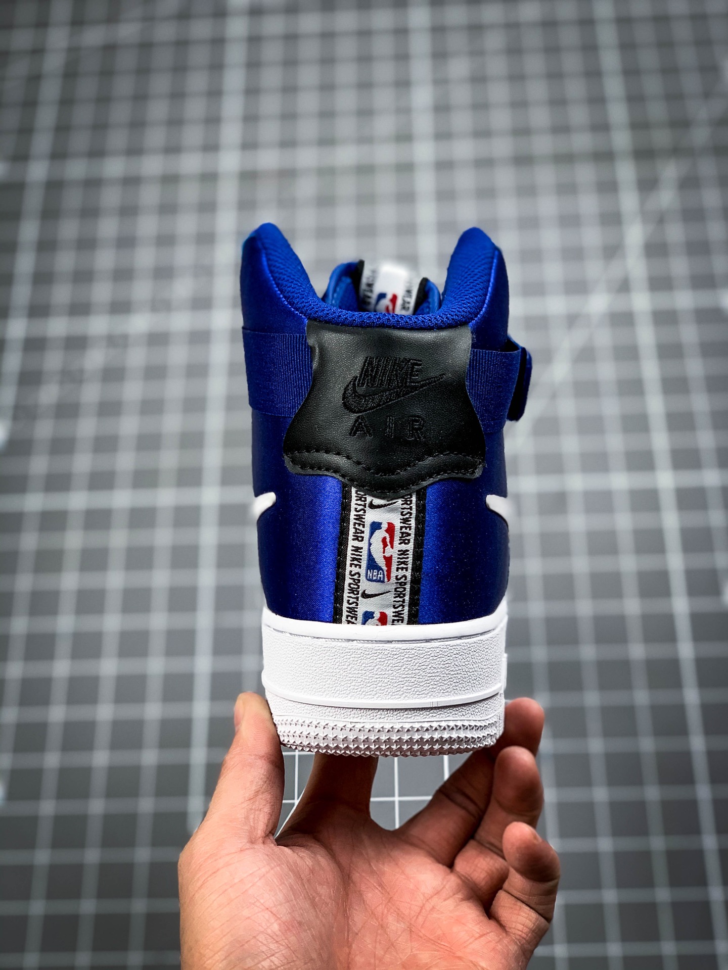 220 耐克Nike Air Force 1 '07 LV8 High高帮休闲板鞋NBA限定丝绸  货号:BQ4591-101