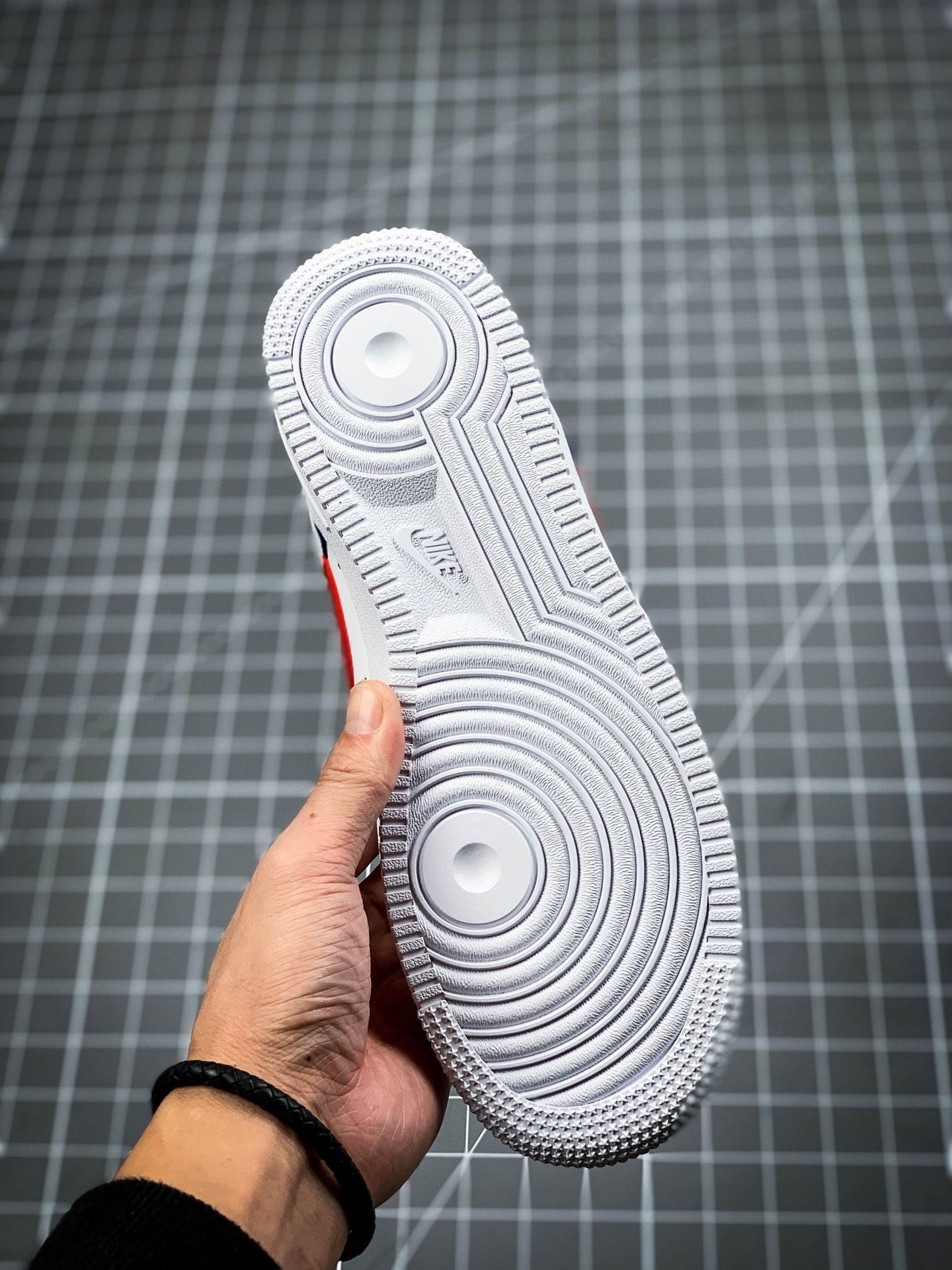 220 耐克Nike Air Force 1 '07 LV8 High高帮休闲板鞋NBA限定丝绸  货号:BQ4591-101