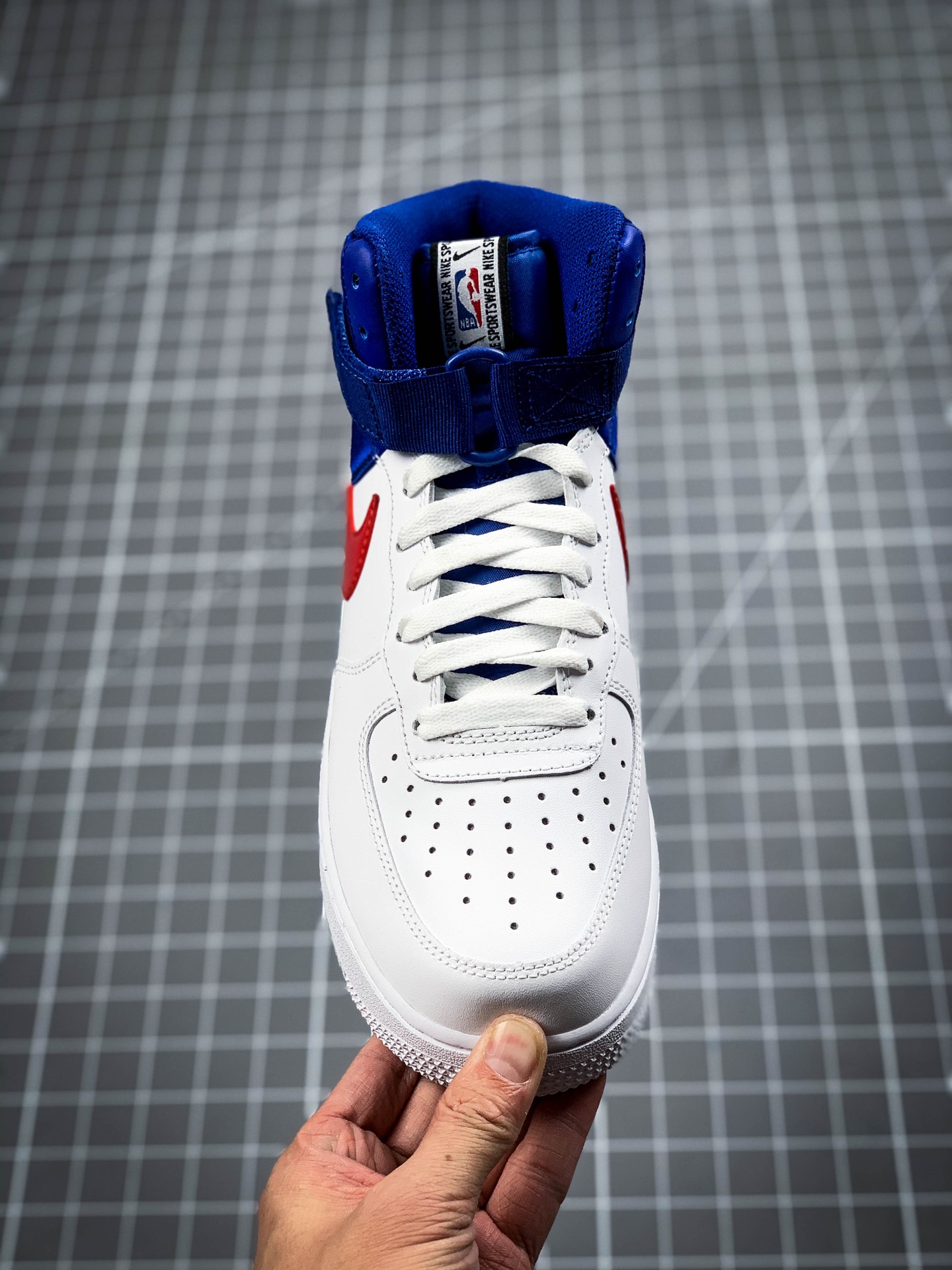 220 耐克Nike Air Force 1 '07 LV8 High高帮休闲板鞋NBA限定丝绸  货号:BQ4591-101