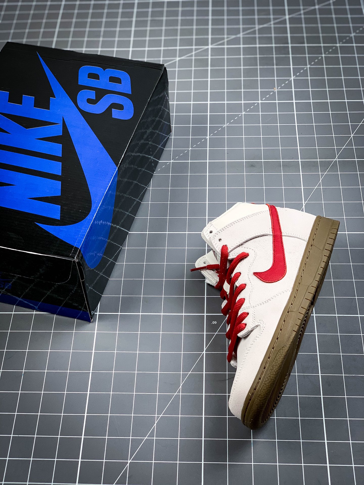 260 NK Dunk SB 桦树 经典创意定制305050-206