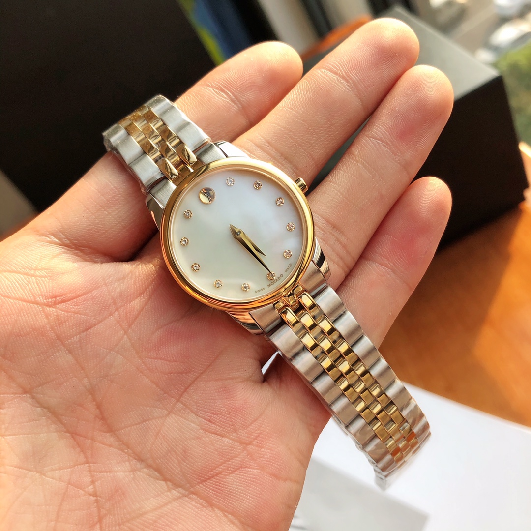 Часы Movado
