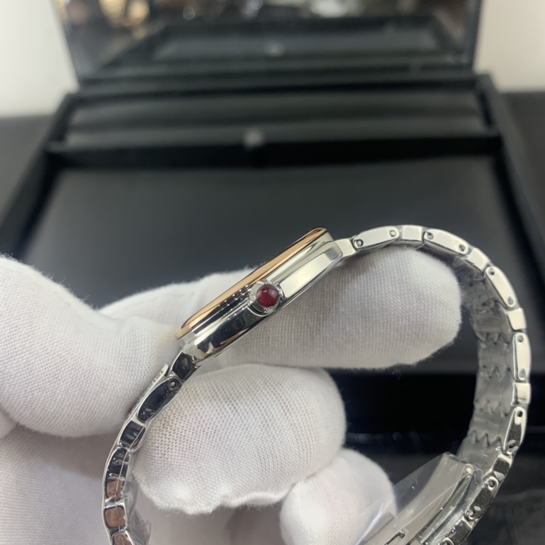 Bvlgari 皇家 宝格丽SERPENTI系列女表