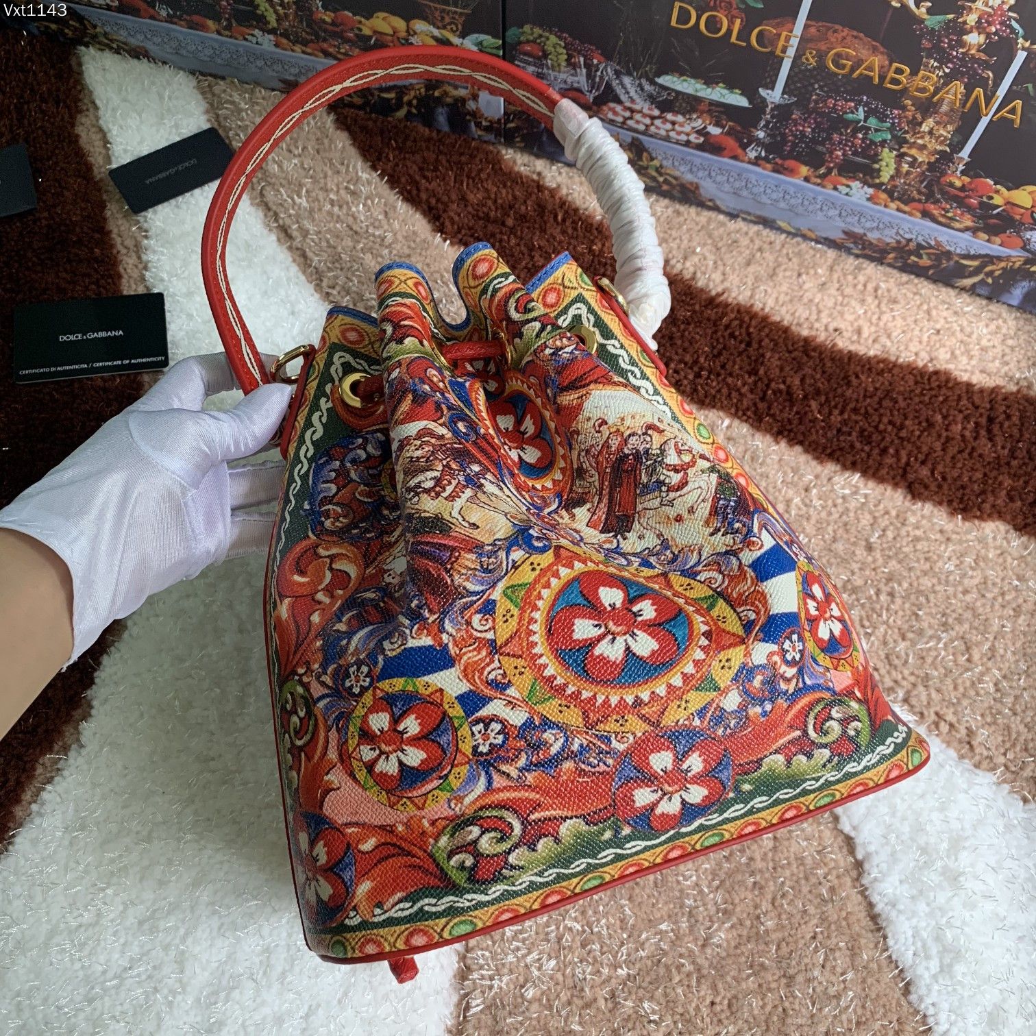 Dolce&Gabbana杜嘉班纳经典水桶包可斜挎海外代购专用品有范有气场全新包型任何搭配都可以只要有一