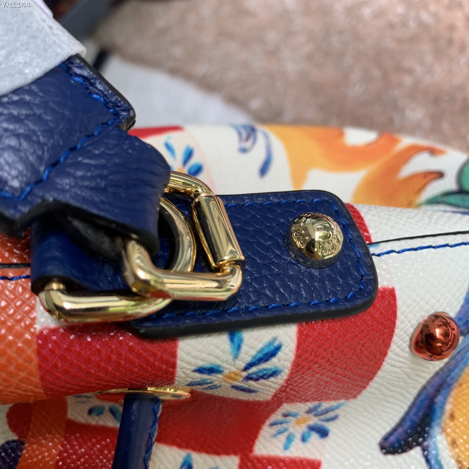 Dolce&Gabbana杜嘉班纳经典水桶包可斜挎海外代购专用品有范有气场全新包型任何搭配都可以只要有一