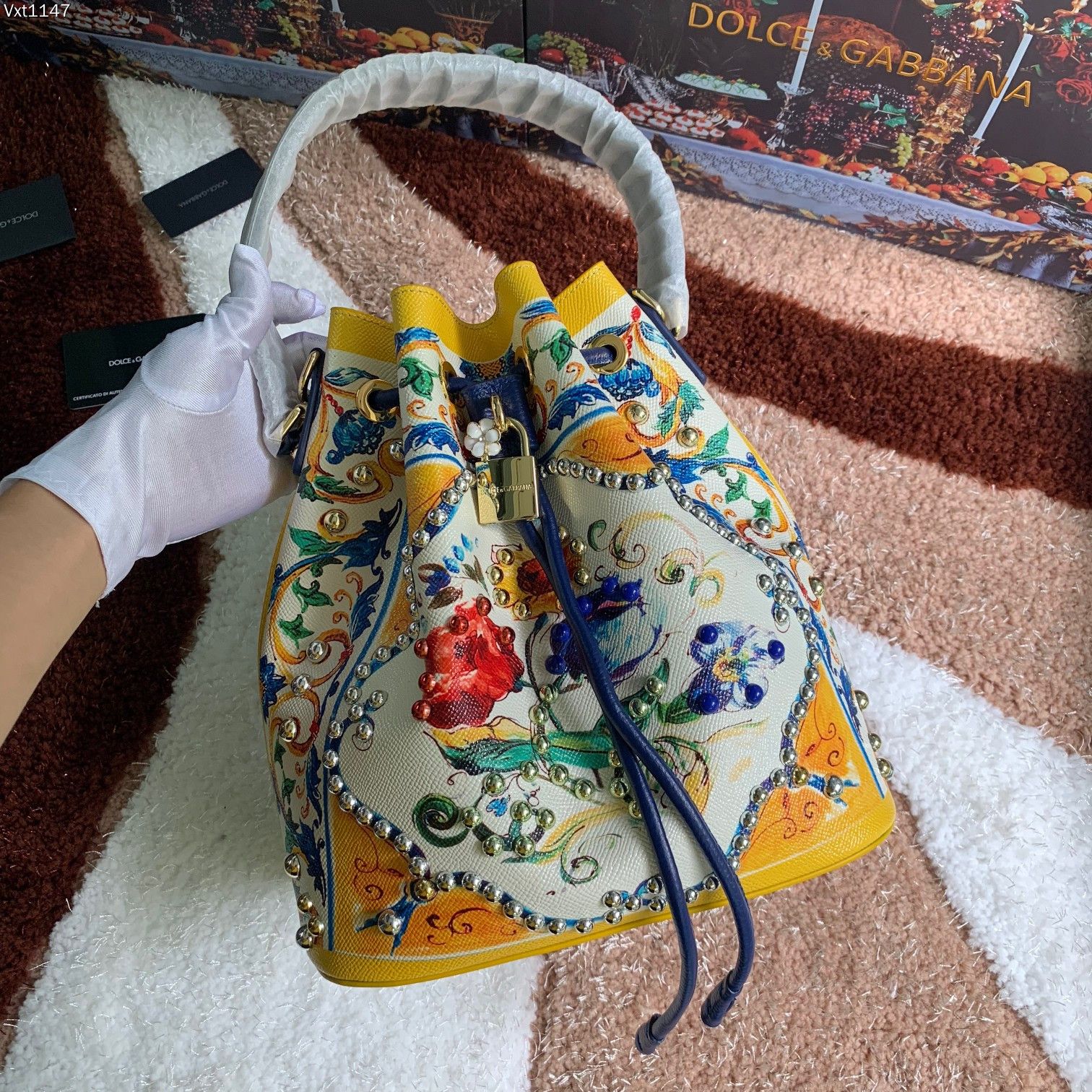 Dolce&Gabbana杜嘉班纳经典水桶包可斜挎海外代购专用品有范有气场全新包型任何搭配都可以只要有一