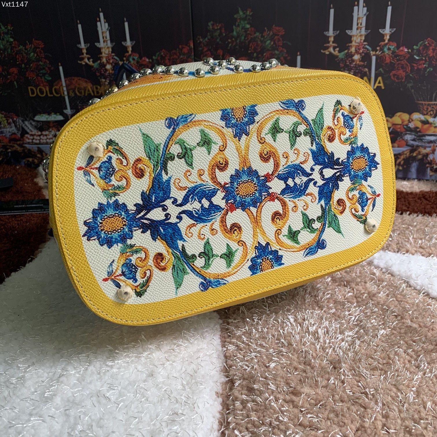 Dolce&Gabbana杜嘉班纳经典水桶包可斜挎海外代购专用品有范有气场全新包型任何搭配都可以只要有一