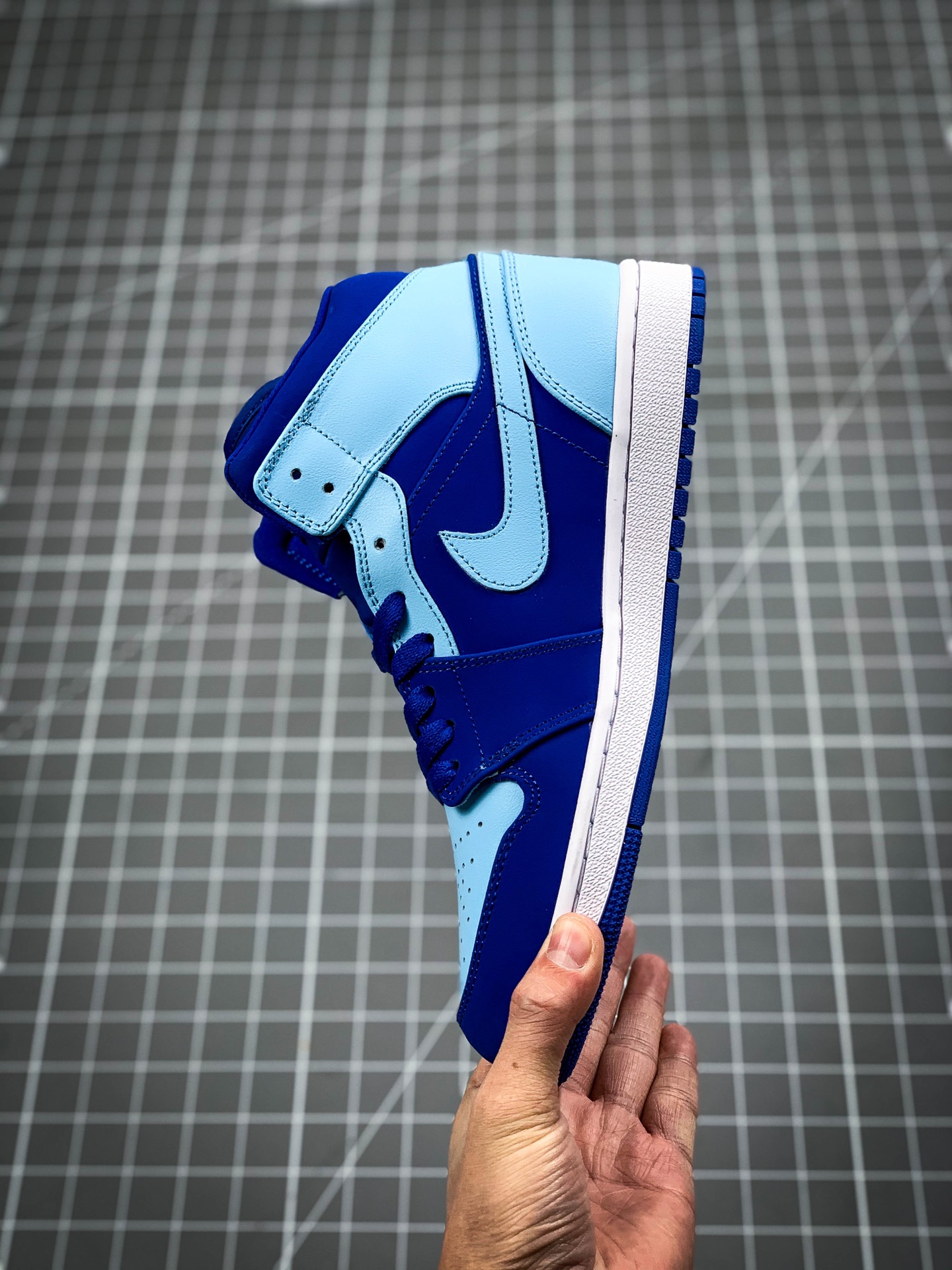 240   精工版头层乔丹Air Jordan 1 Mid CY中帮 554724-400