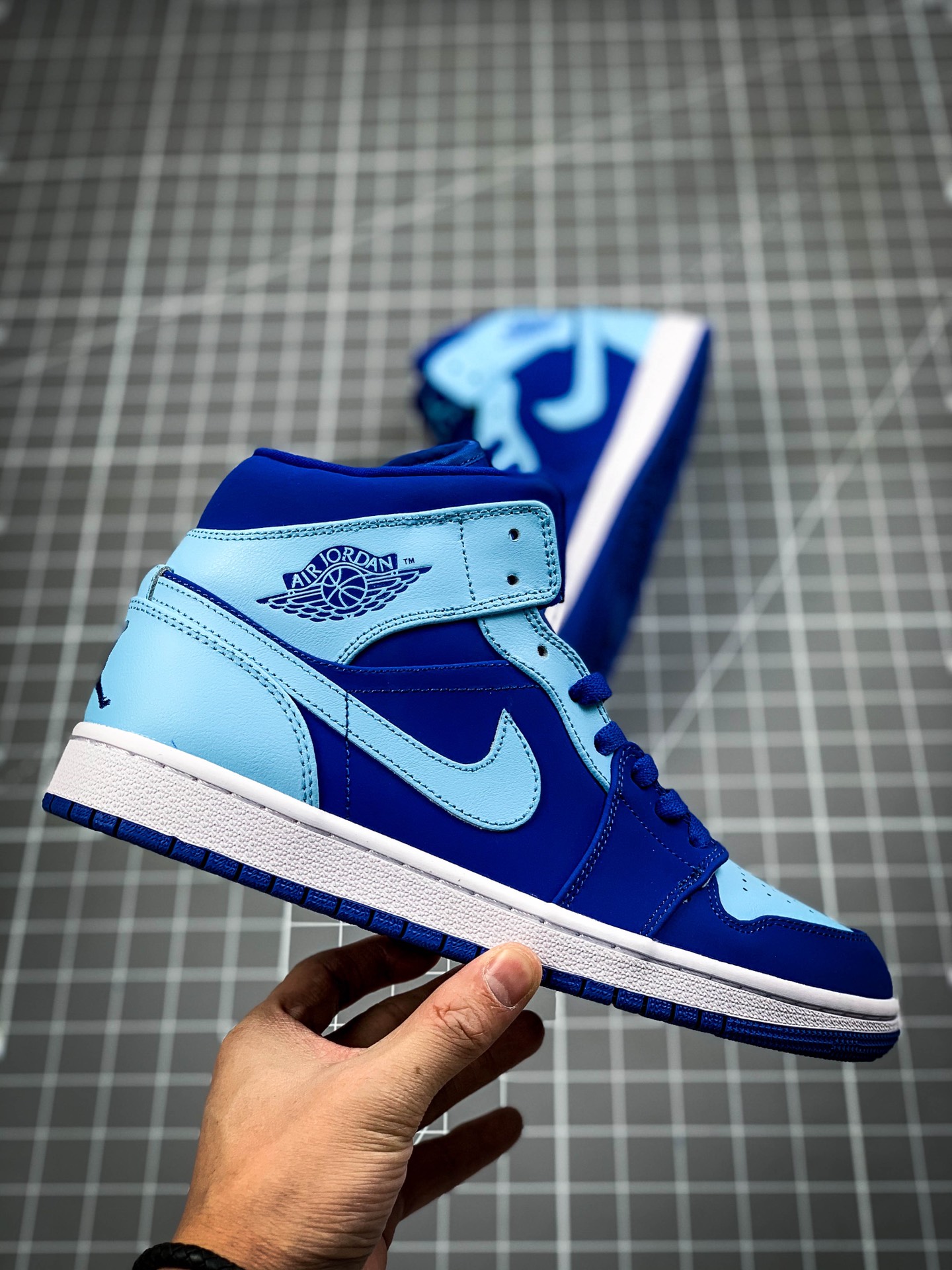 240   精工版头层乔丹Air Jordan 1 Mid CY中帮 554724-400
