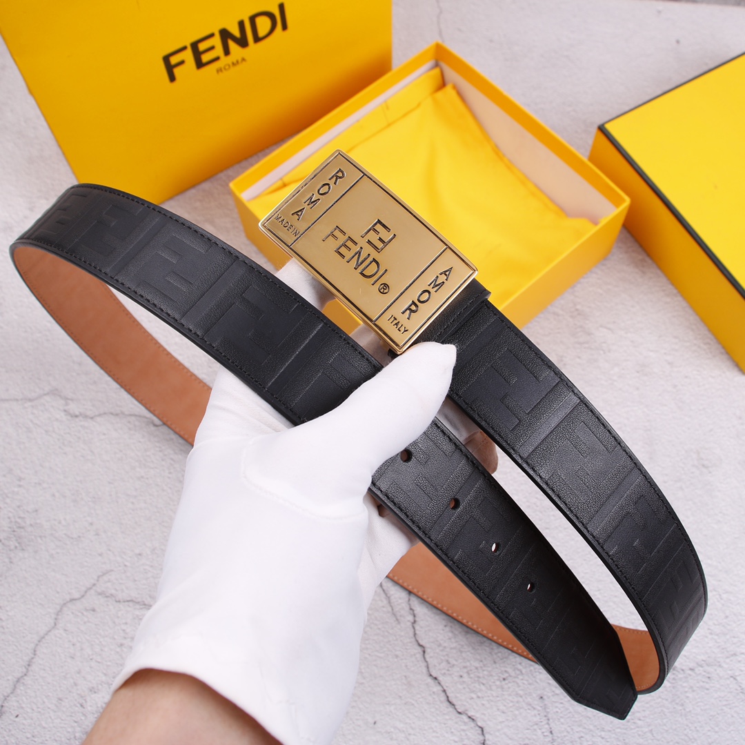 FENDI/芬迪宽35MM标志造型宽皮带进口原版小牛皮制成印有浮雕黑FF图案镀金表面金属制品完美搭配时尚