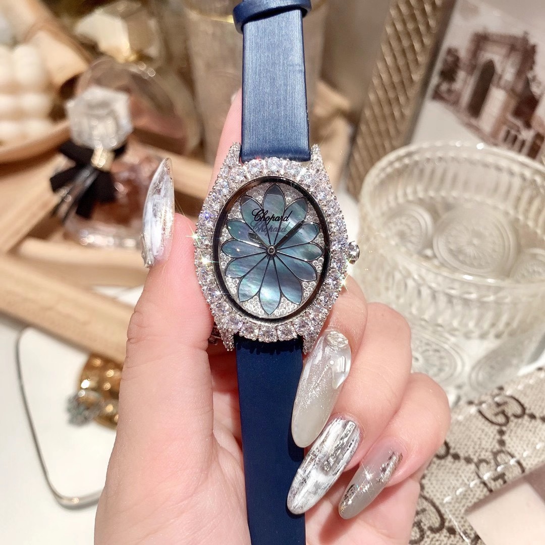 Chopard 萧邦高级珠宝系列 L'HEURE DU DIAMANT系列钻石手表 展现了珠宝镶嵌制作技艺