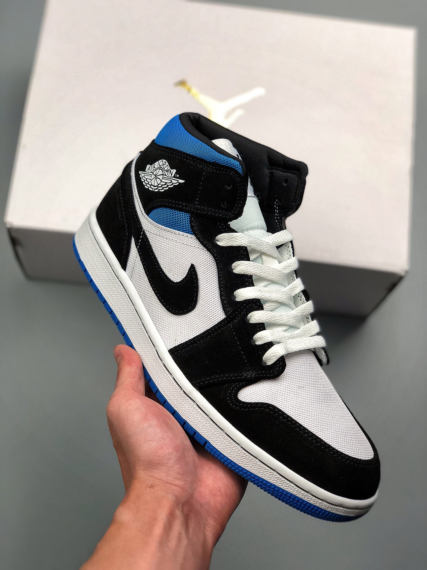 Air Jordan 1 Mid White/Black-Royal Blue 2020 nuevo color, versión de malla, nuevo Royal Blue BQ6472-102. Tallas: 36 36.…