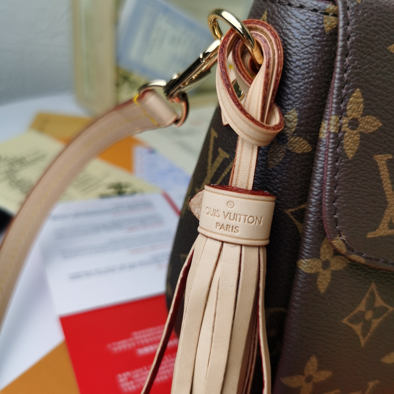 スタイリッシュなCroisette手袋 - 多機能デザイン