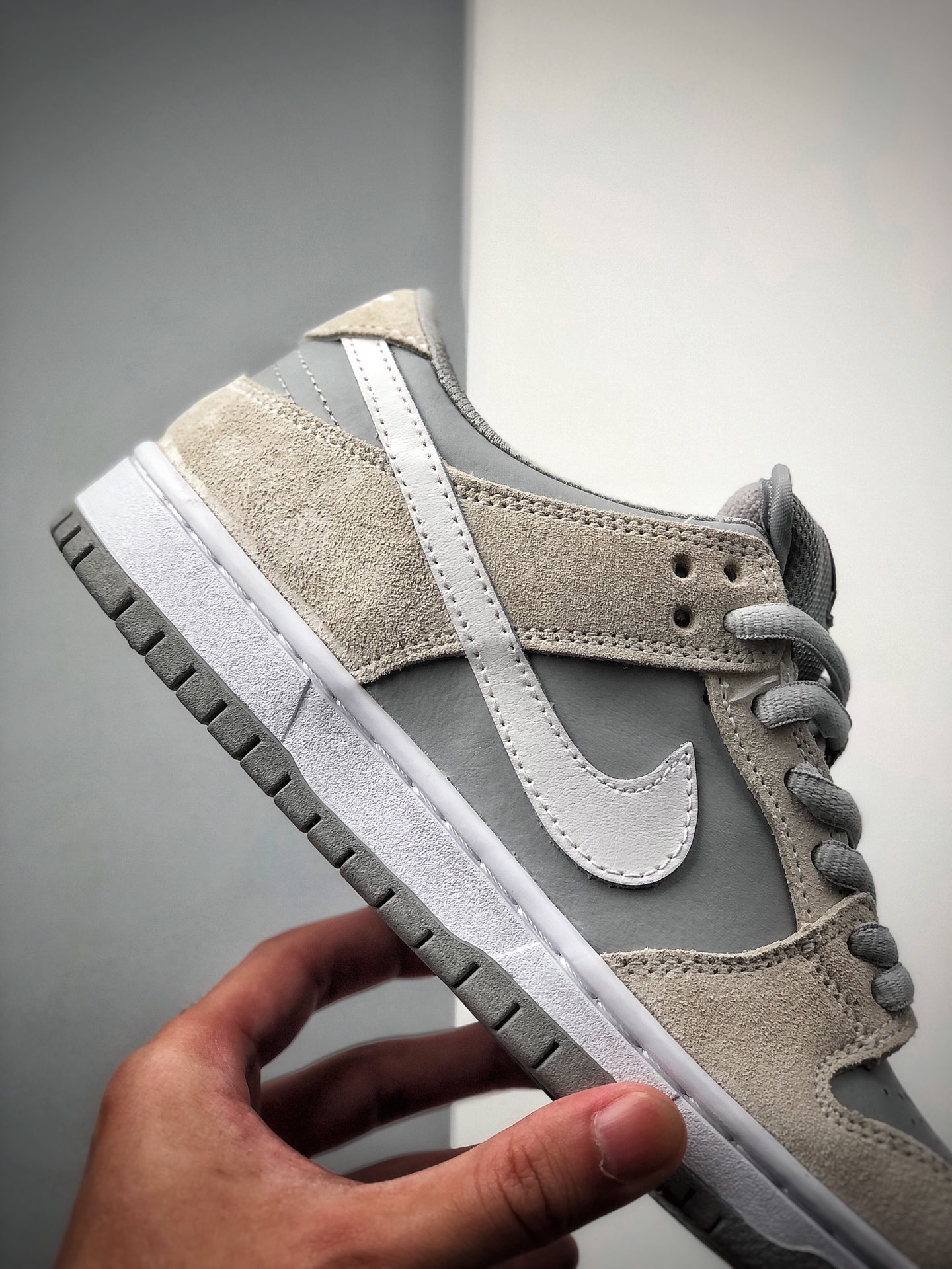 180  Nike SB Dunk Low Summit White Wolf Grey TRD北极狐灰 滑板鞋 AR0778-110