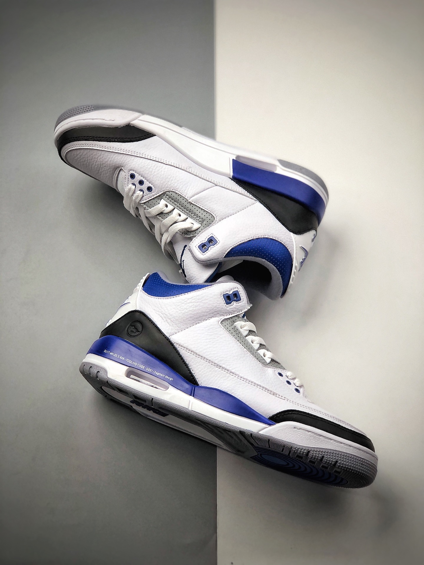 240 AJ3 UNC BLUE AJ3 Retor Valor CT8532-104